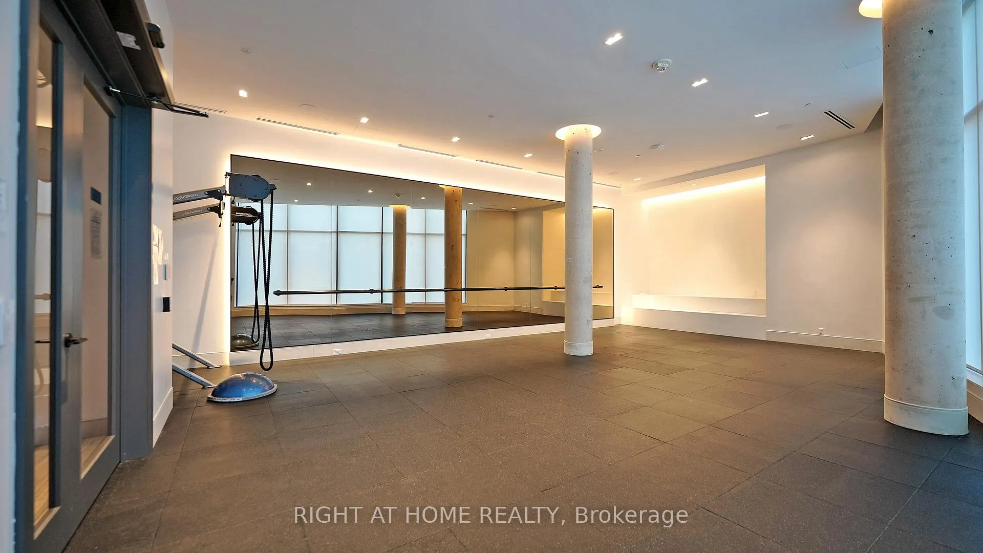 Photo 40 of Unit 807, 38 Water Walk Drive, Markham, Unionville — HOMEH