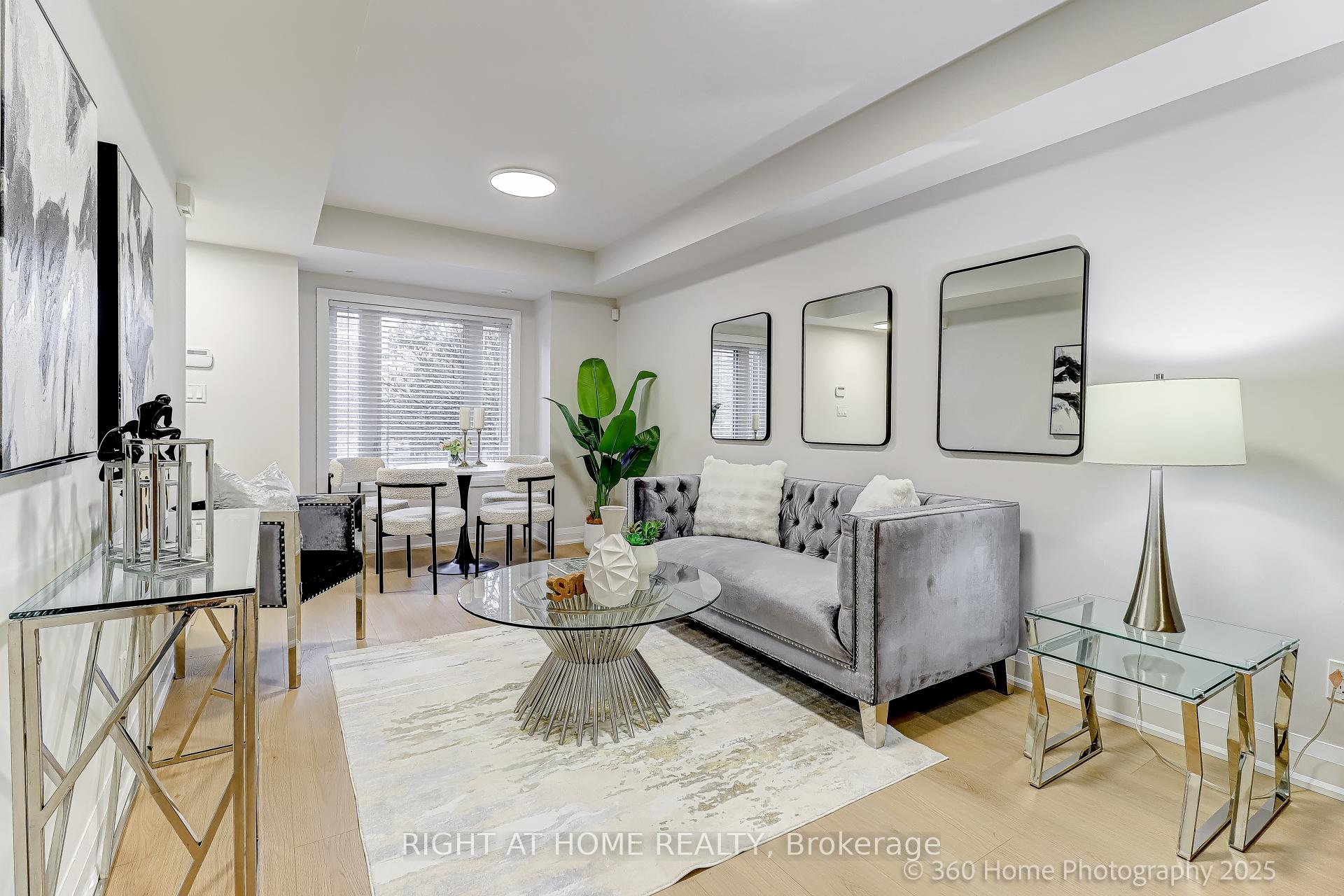 Photo 3 of Unit 256, 318 John Street, Markham, Aileen-Willowbrook — HOMEH
