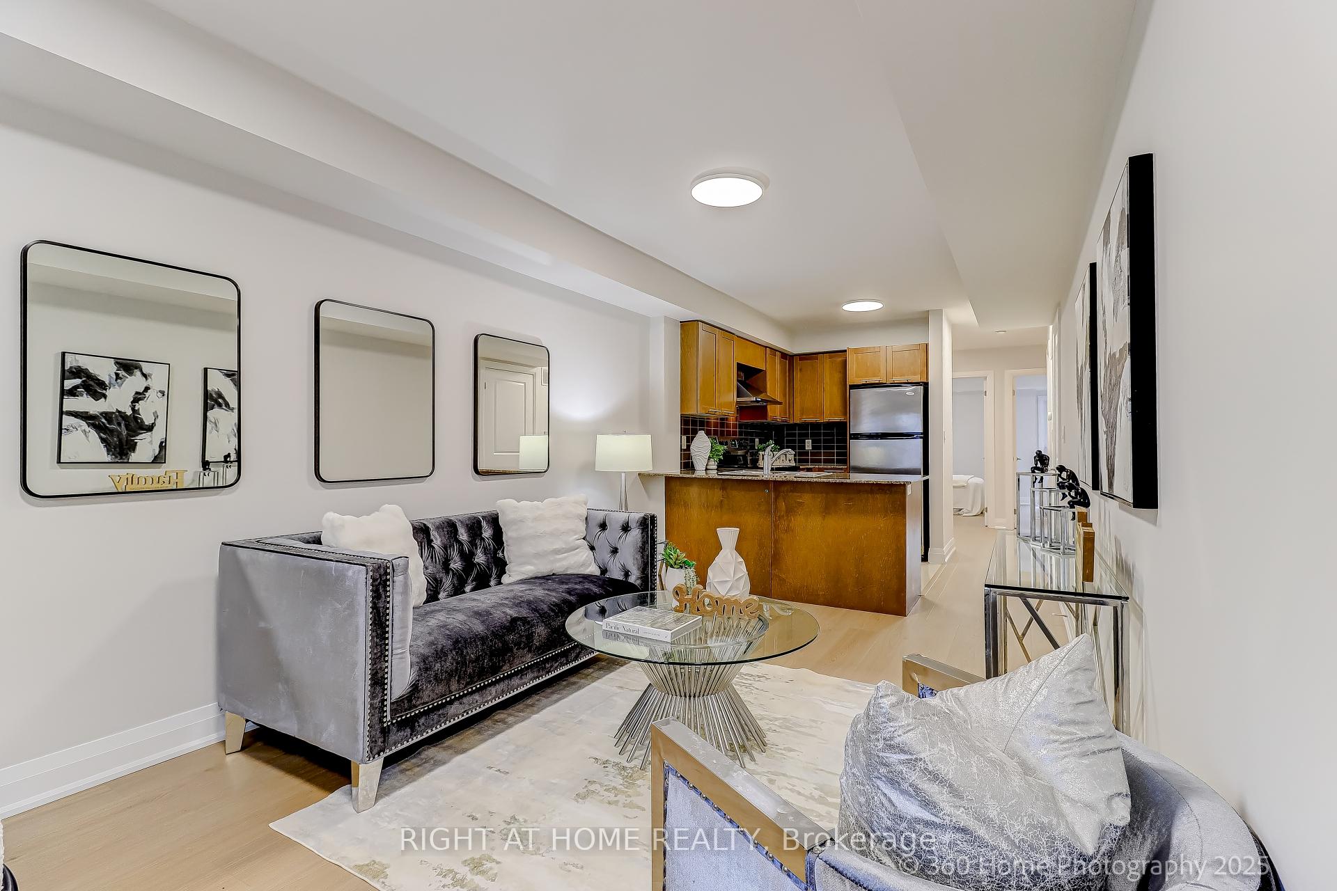 Photo 5 of Unit 256, 318 John Street, Markham, Aileen-Willowbrook — HOMEH