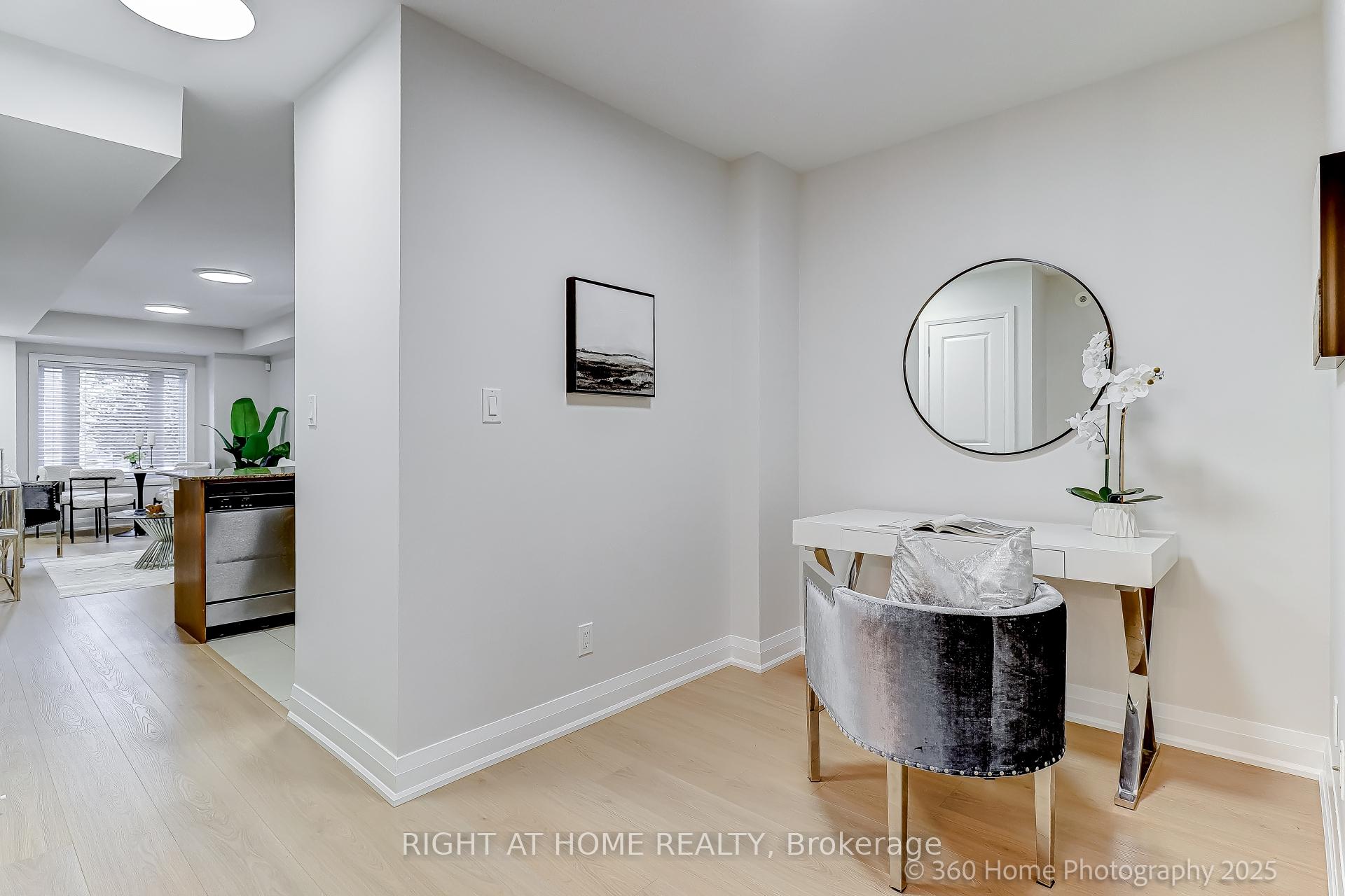 Photo 10 of Unit 256, 318 John Street, Markham, Aileen-Willowbrook — HOMEH