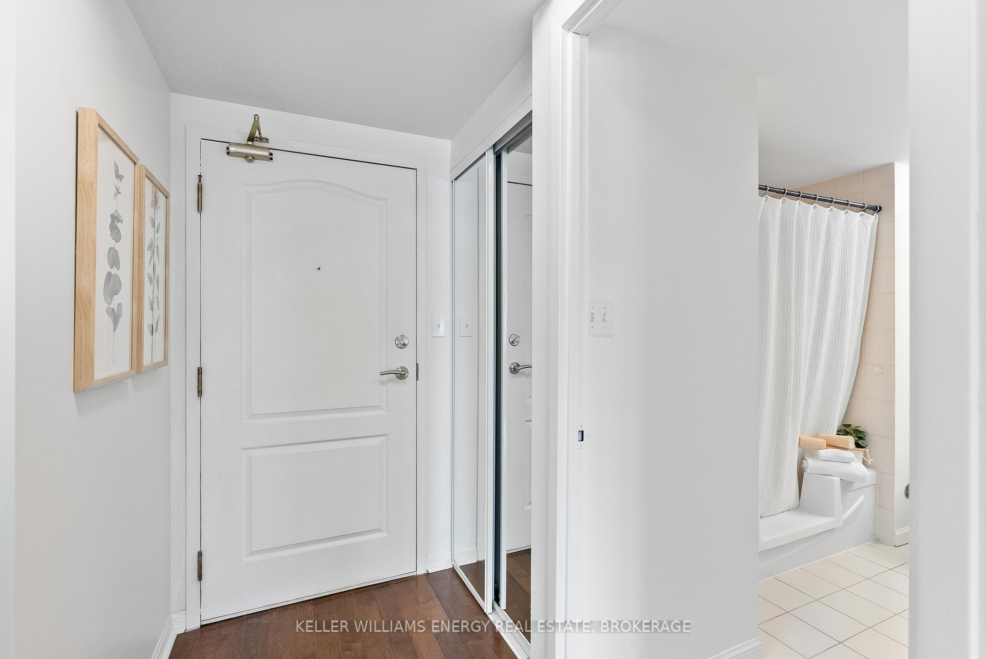 Photo 2 of Unit 904, 712 Rossland Road E, Whitby, Pringle Creek — HOMEH