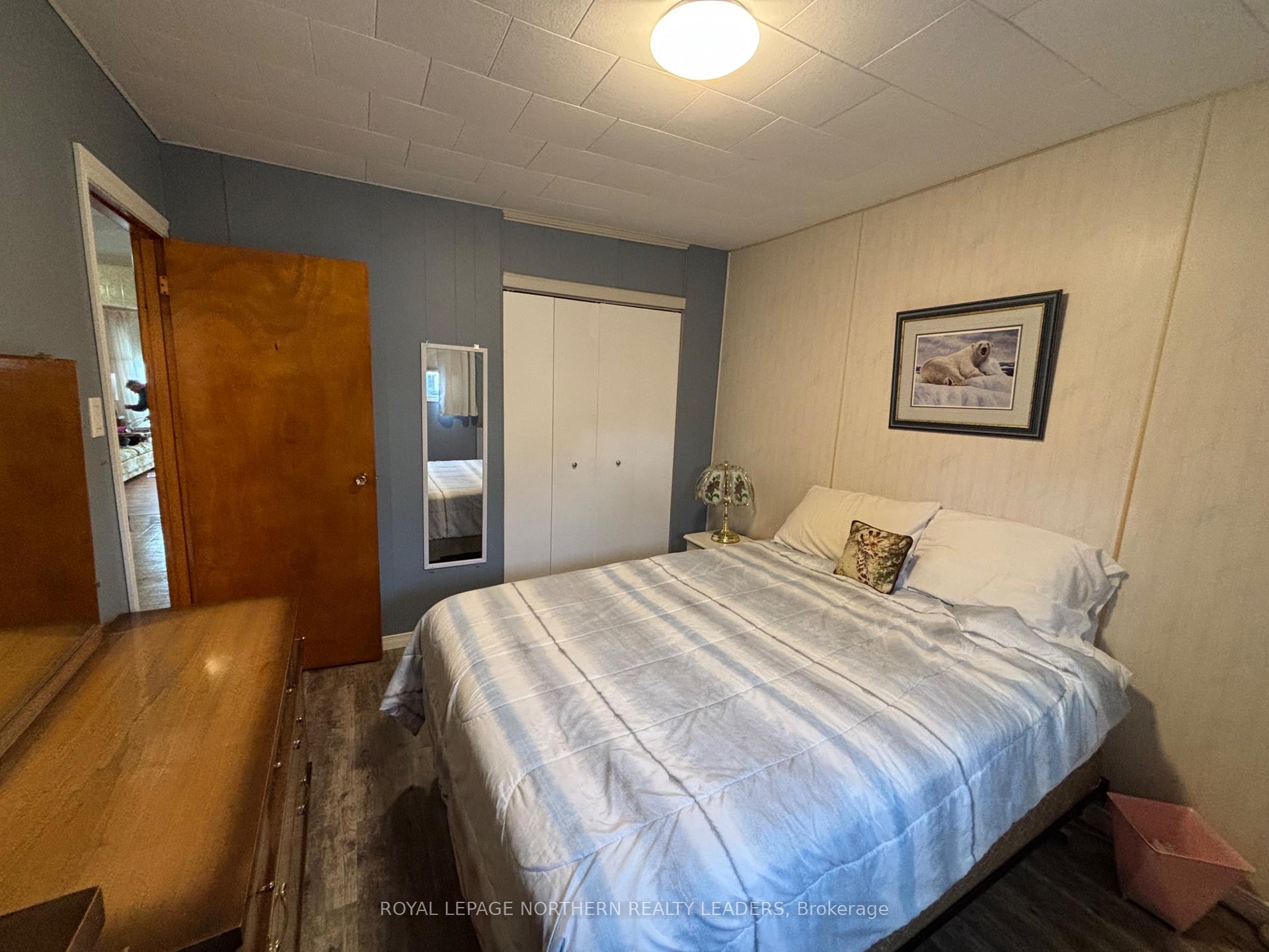 Photo 15 of 270 Ninth Avenue, Cochrane — HOMEH