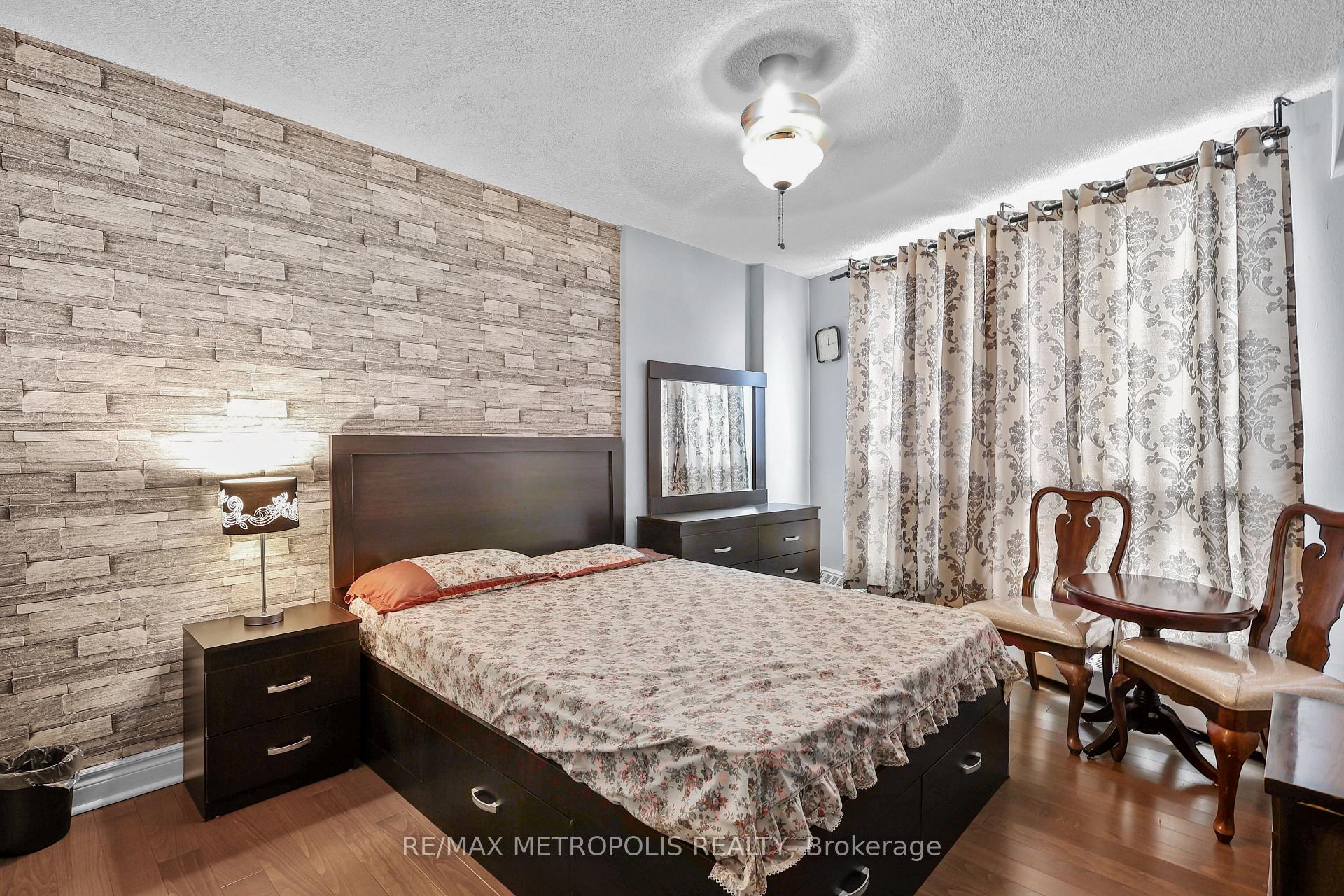 Photo 24 of Unit 502, 150 Charlton Avenue E, Hamilton, Corktown — HOMEH