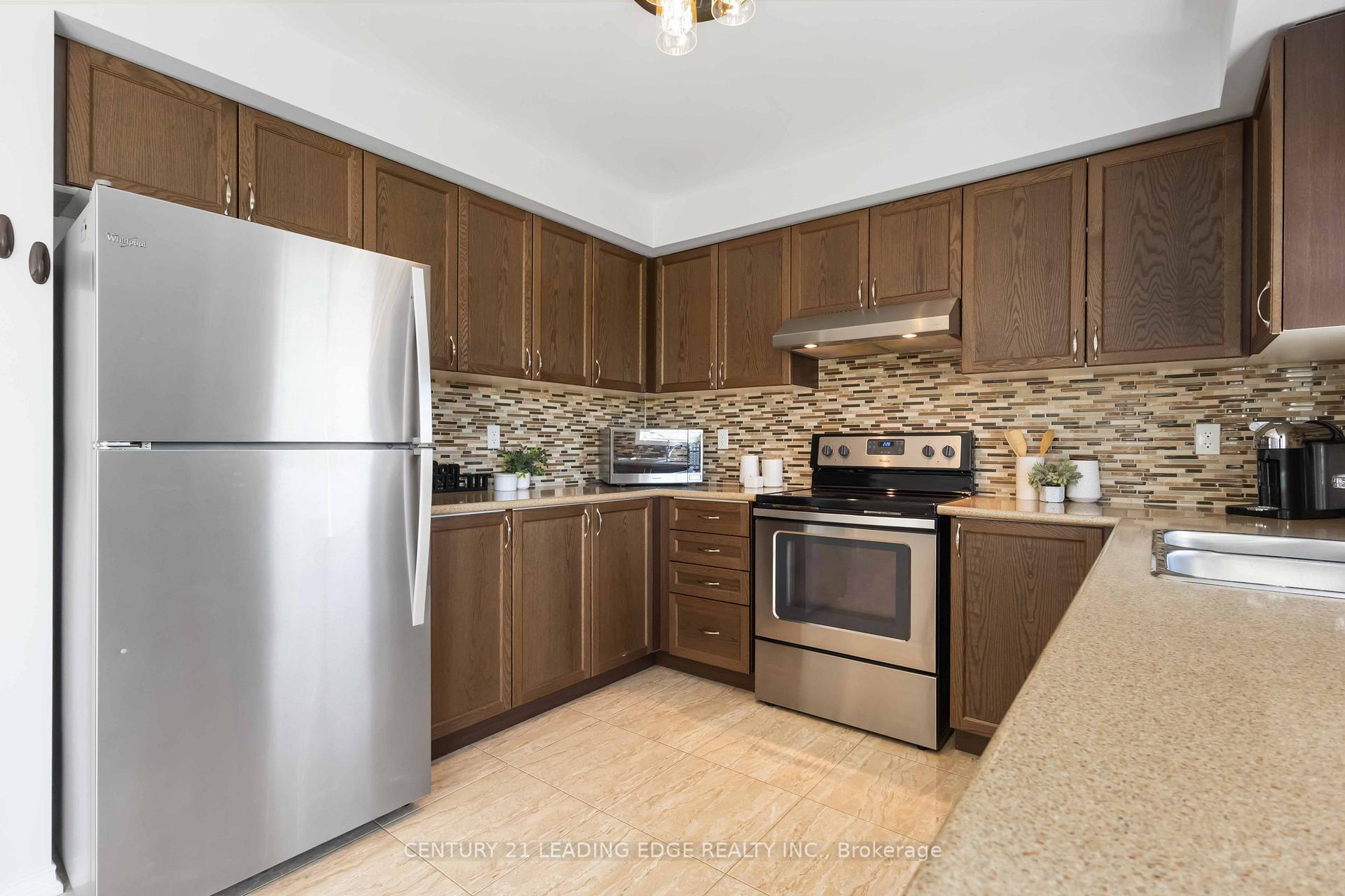 Photo 15 of Unit 46, 2472 Bromus Path, Oshawa, Windfields — HOMEH