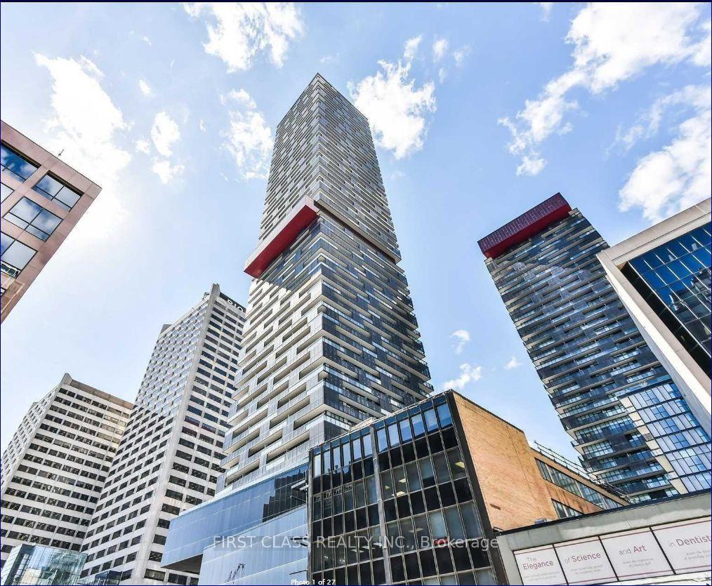 Front of Unit 2102, 8 Eglinton Avenue E
