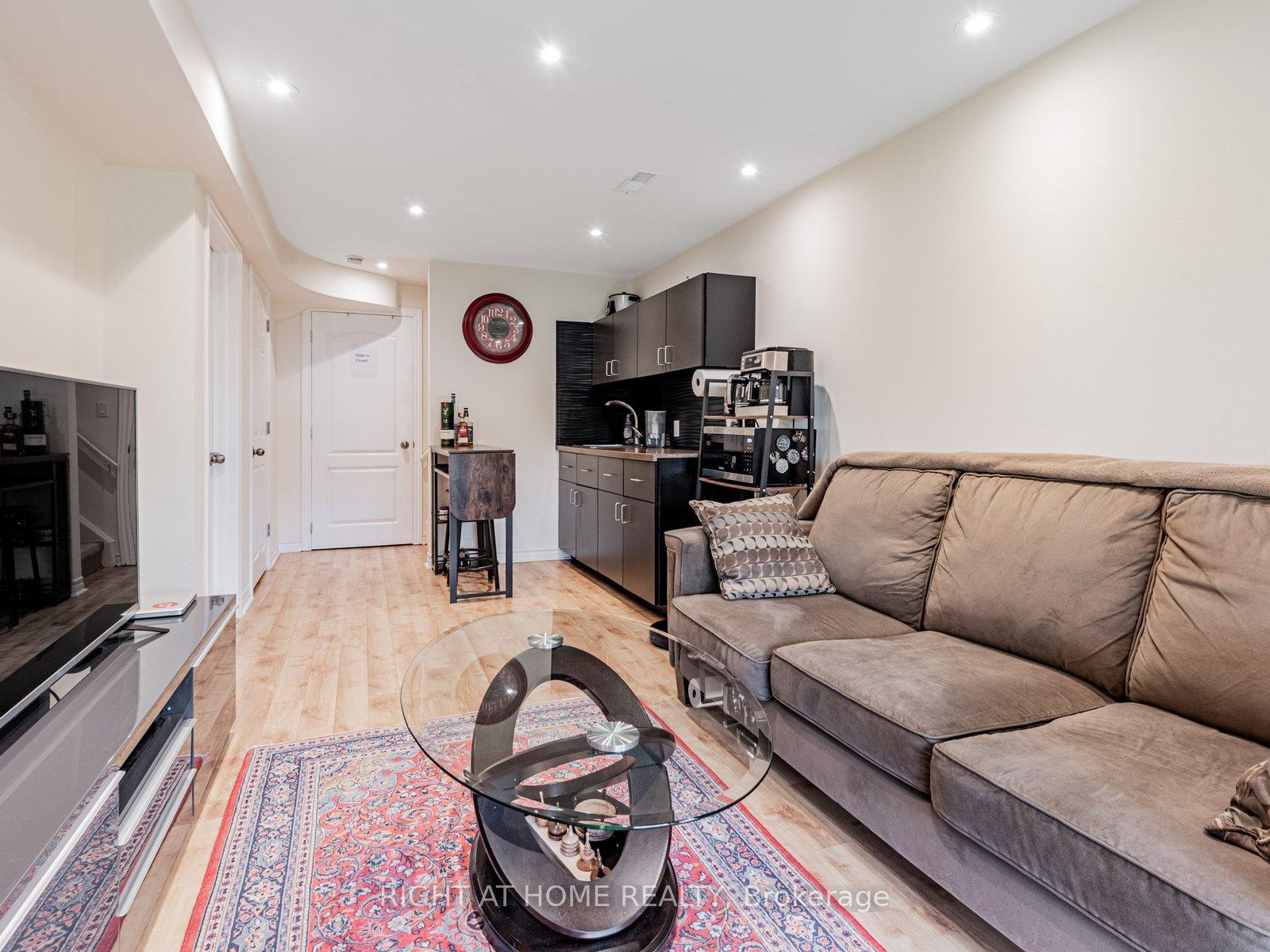 Photo 5 of 32 Millcliff Circle, Aurora, Aurora Grove — HOMEH