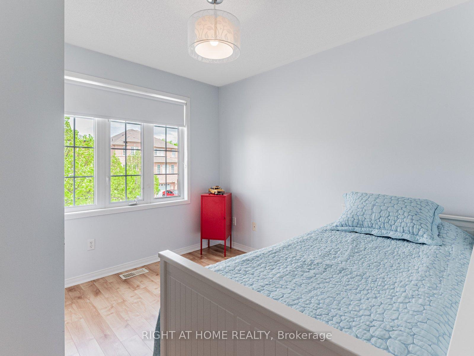 Photo 10 of 32 Millcliff Circle, Aurora, Aurora Grove — HOMEH