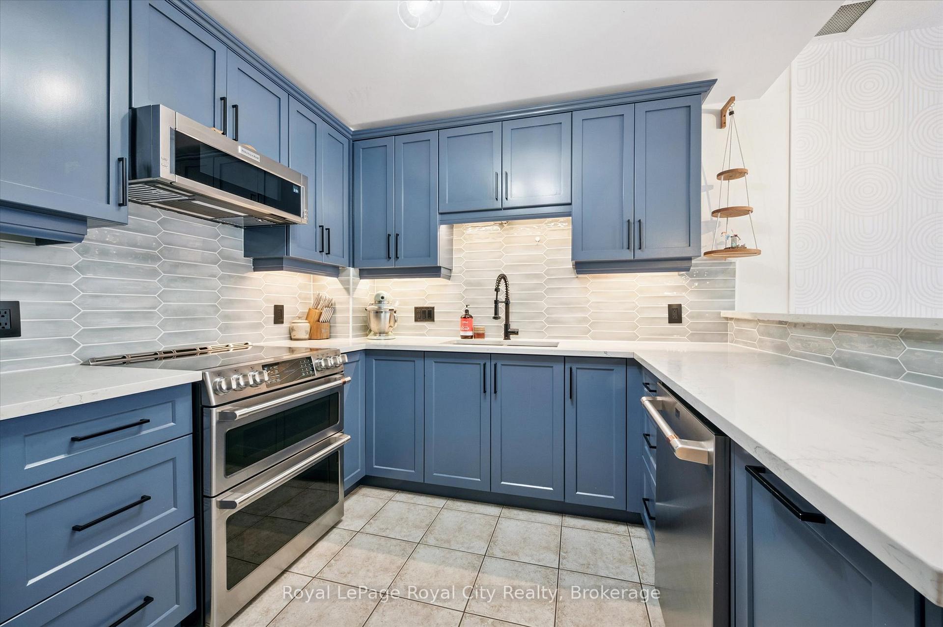 Photo 8 of Unit 118, 165 Duke Street E, Kitchener, City Commercial Core — HOMEH