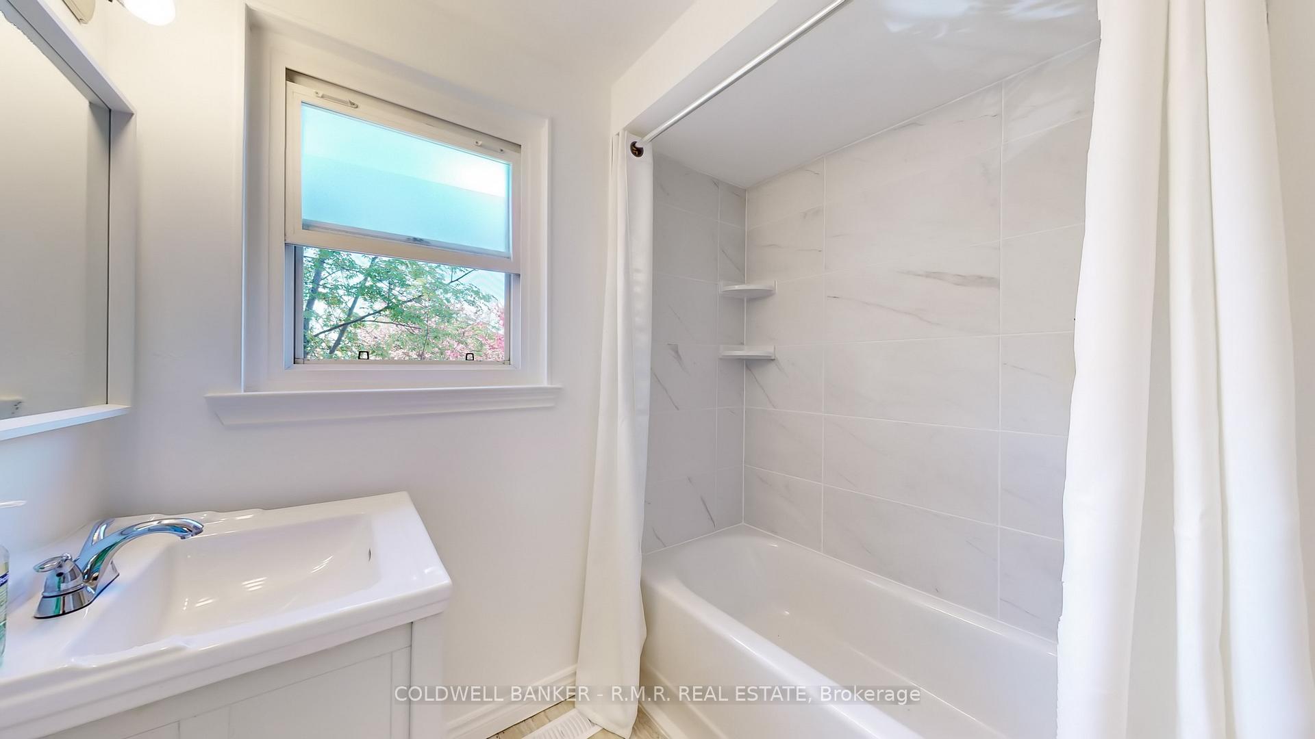 Photo 33 of Unit 114, 925 Bayly Street, Pickering, West Shore — HOMEH