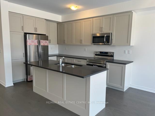 Photo 10 of 135 Shepherd Drive, Barrie, Painswick South — HOMEH