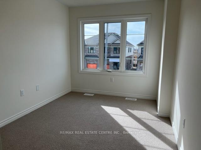 Photo 30 of 135 Shepherd Drive, Barrie, Painswick South — HOMEH