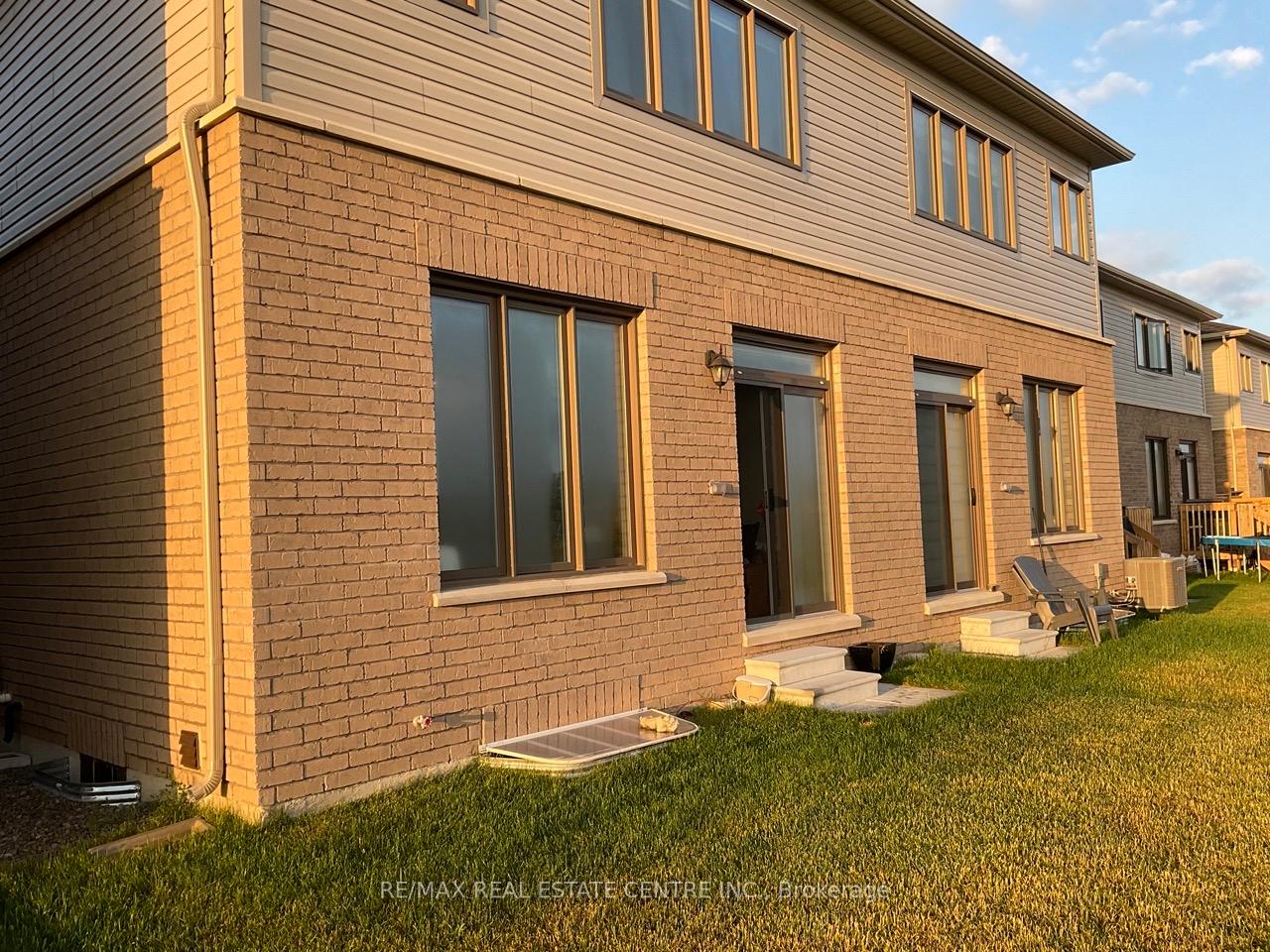 Photo 33 of 135 Shepherd Drive, Barrie, Painswick South — HOMEH