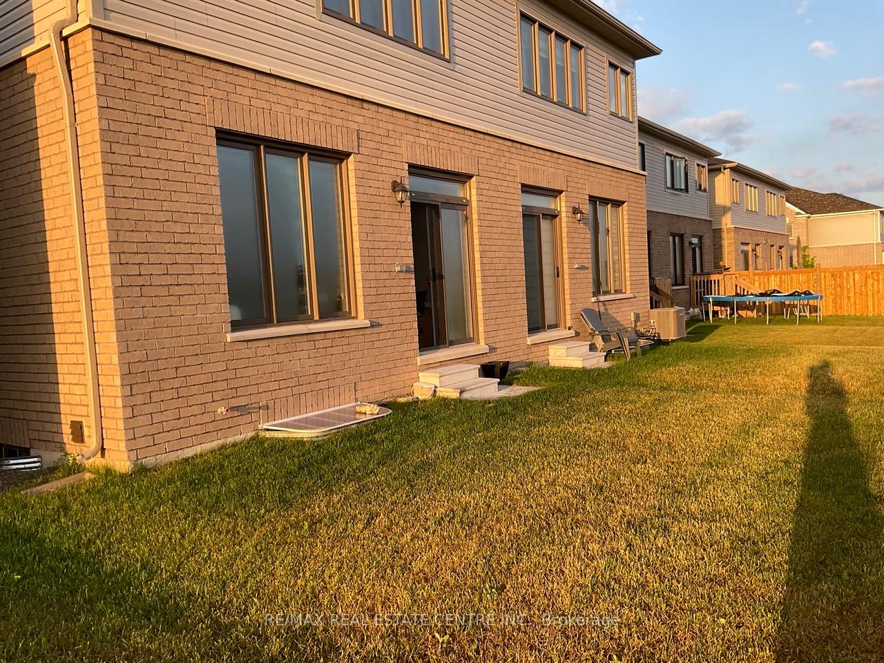 Photo 34 of 135 Shepherd Drive, Barrie, Painswick South — HOMEH