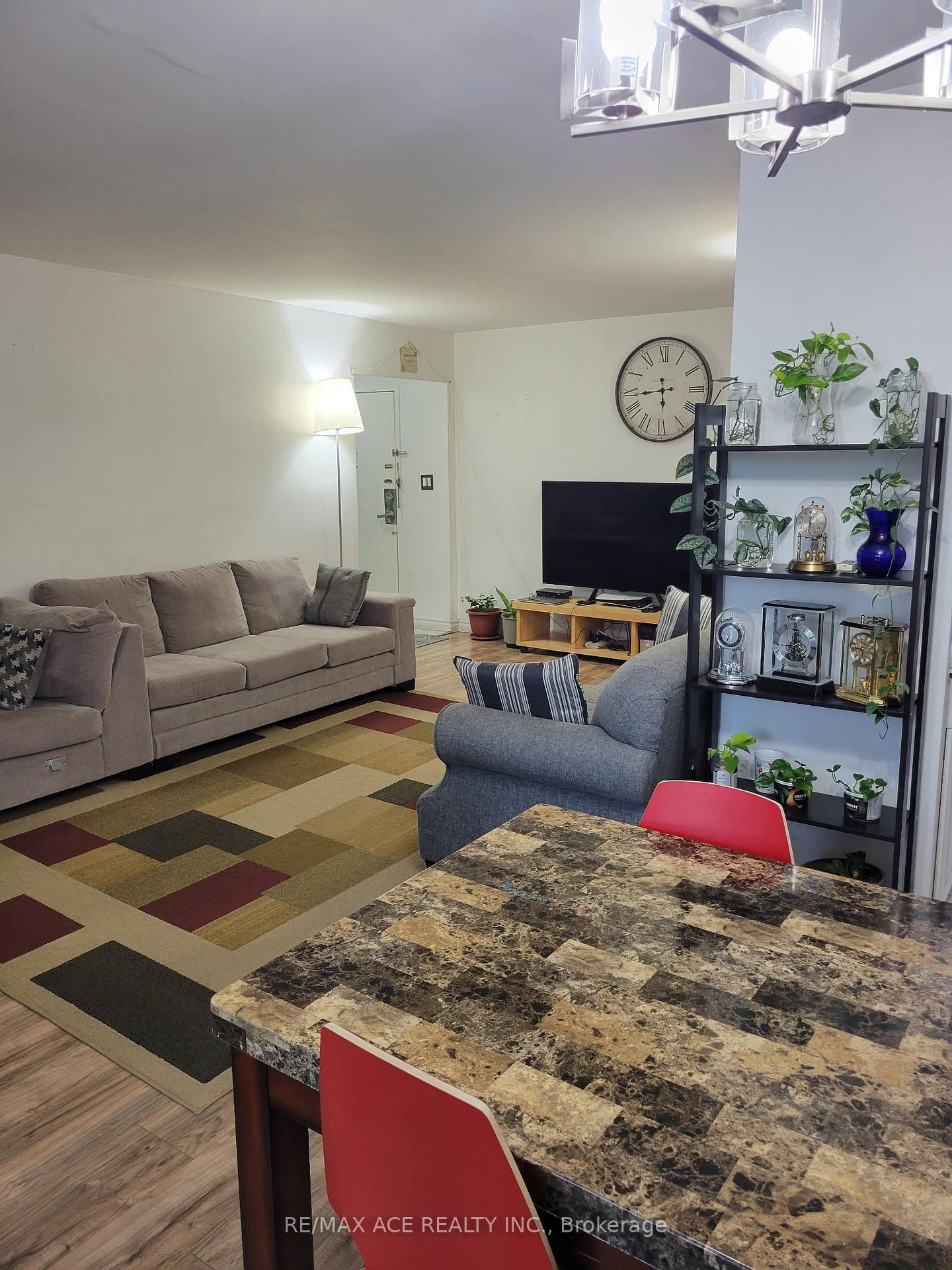 Photo 5 of Unit 2011, 5 Massey Square, Toronto, Crescent Town — HOMEH