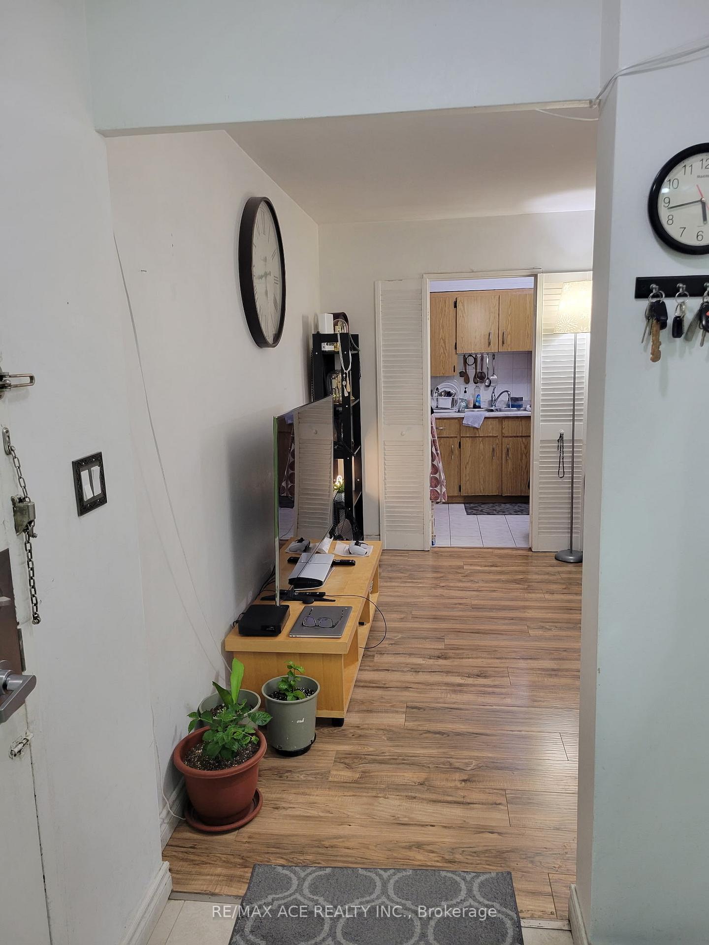 Photo 8 of Unit 2011, 5 Massey Square, Toronto, Crescent Town — HOMEH