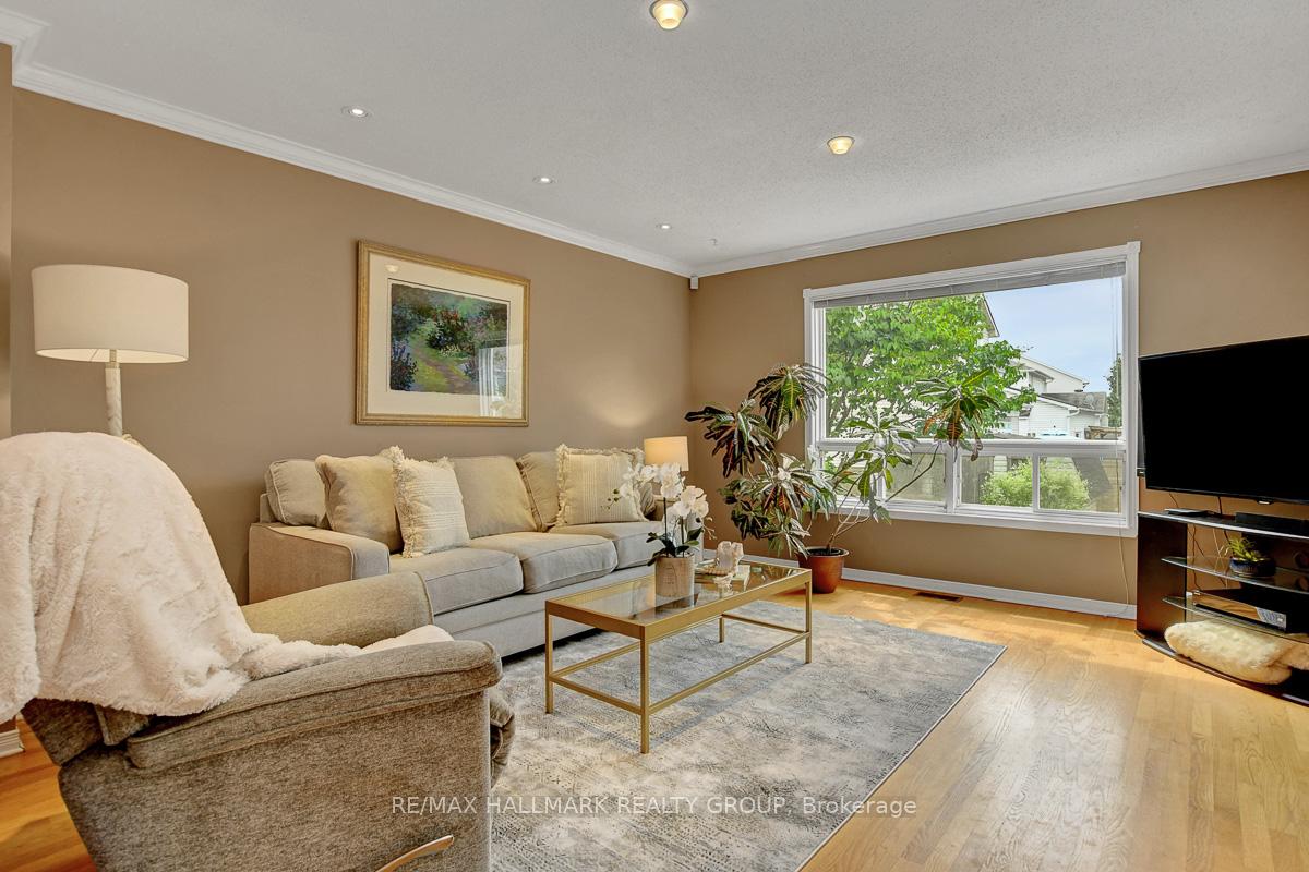 Photo 10 of 1166 Ambercrest Street, Ottawa, Carson Grove — HOMEH