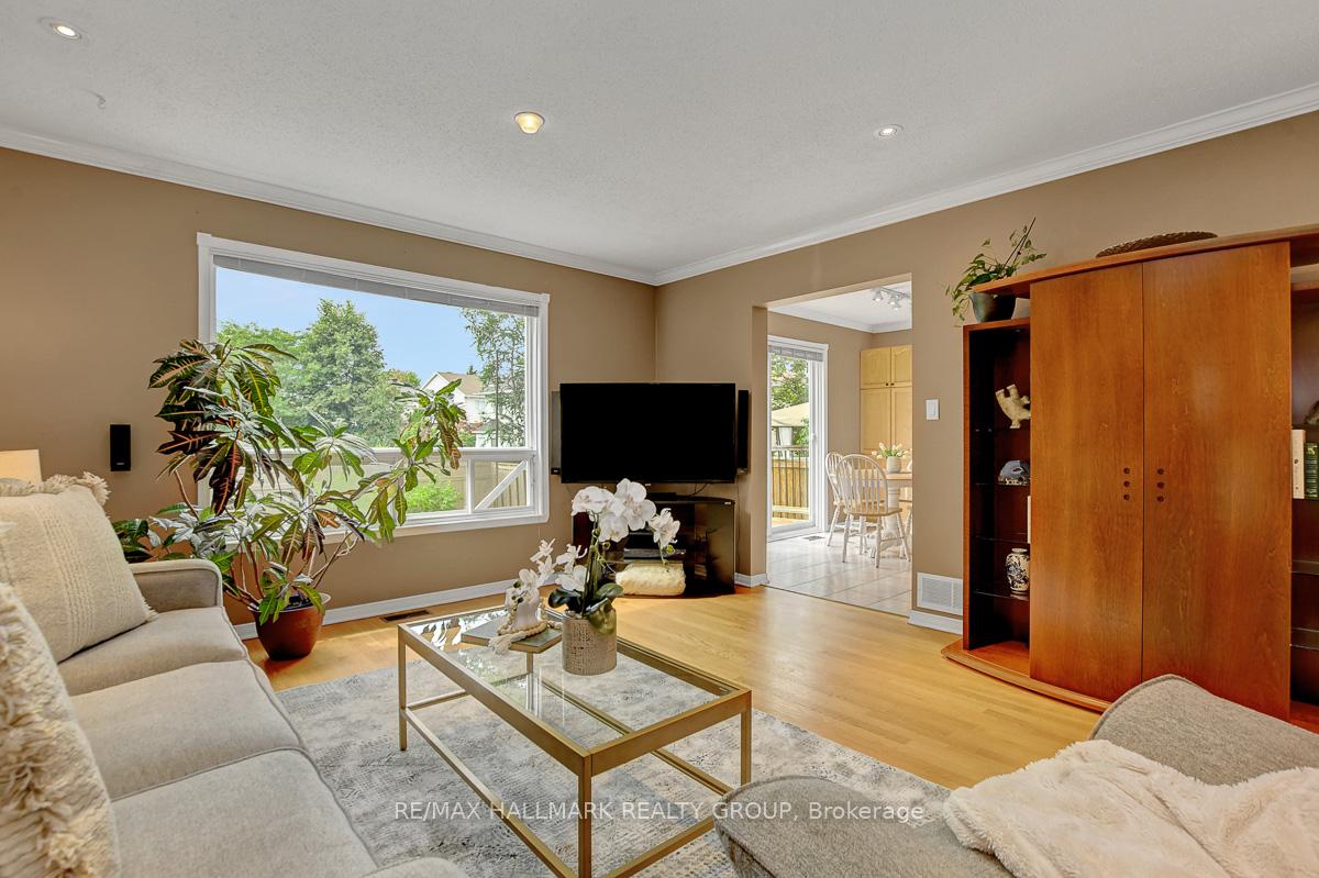Photo 11 of 1166 Ambercrest Street, Ottawa, Carson Grove — HOMEH