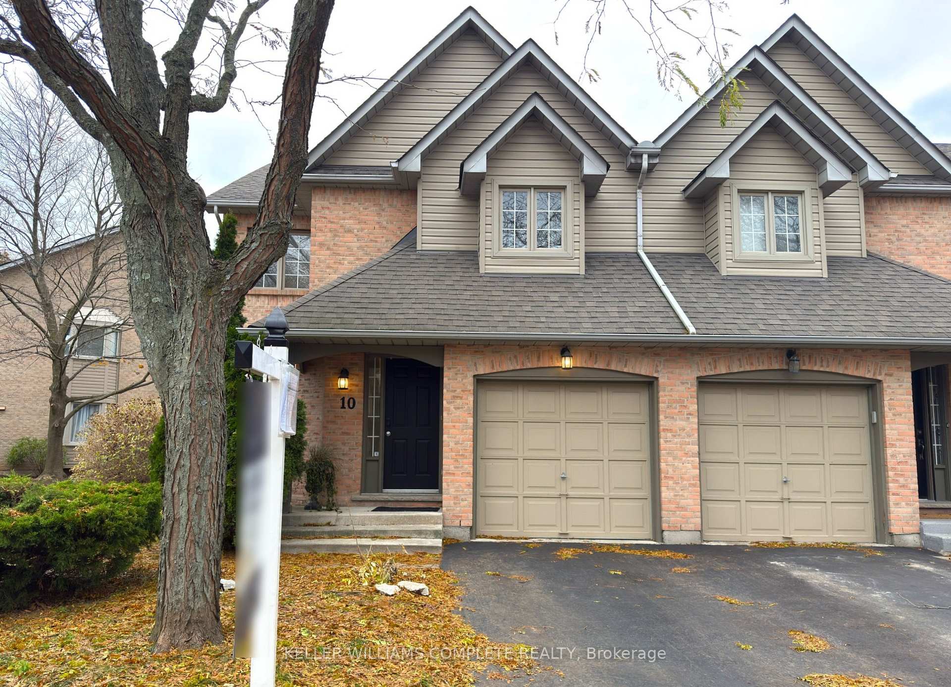 Front of Unit 10, 320 Hamilton Drive