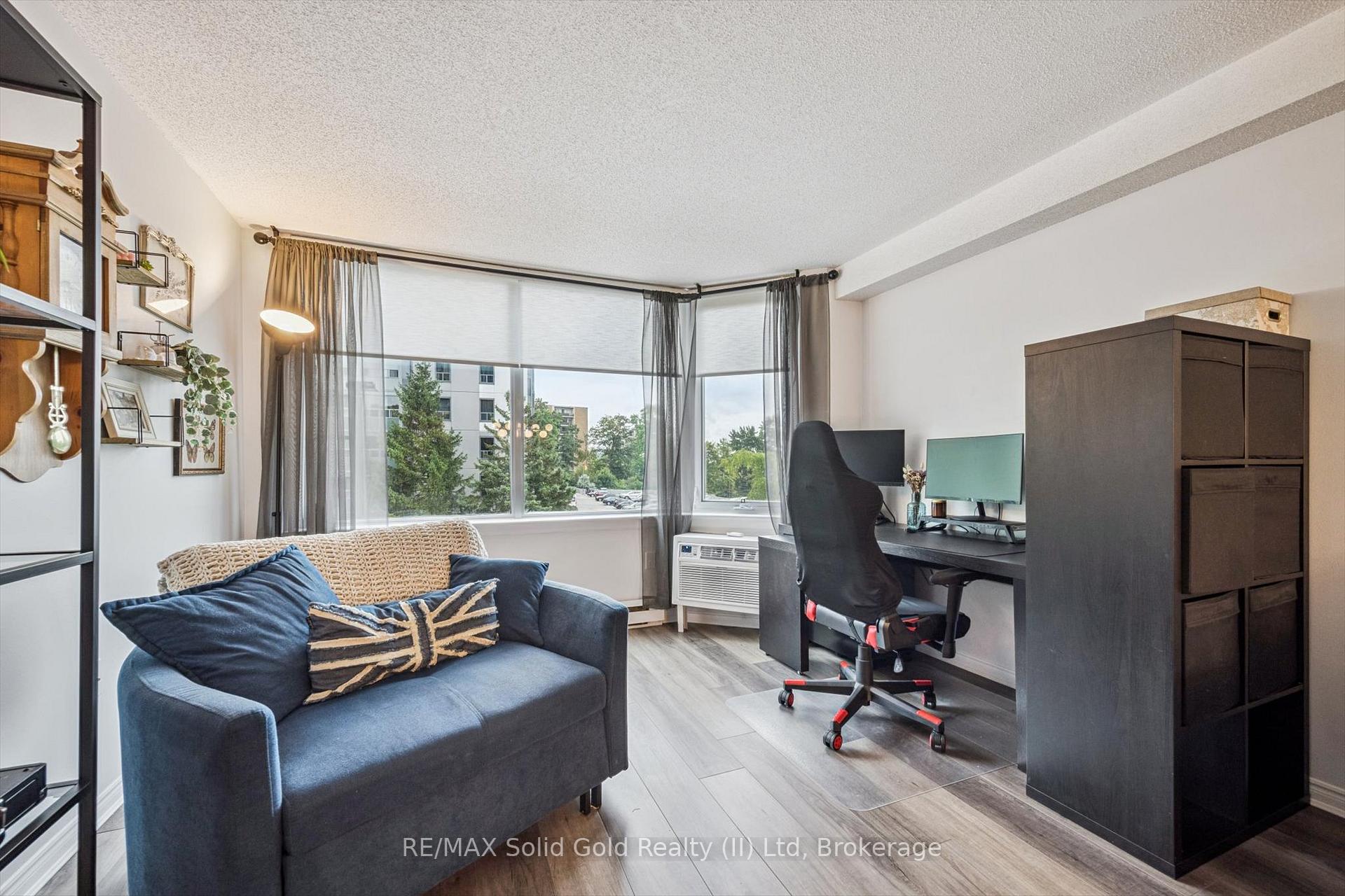 Photo 13 of Unit 304, 35 Green Valley Drive, Kitchener — HOMEH