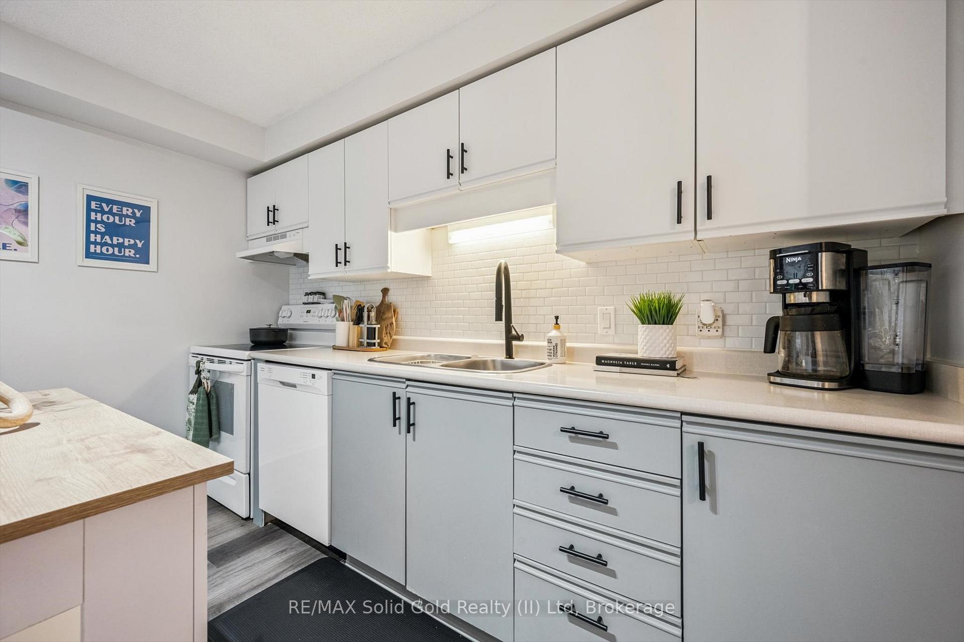 Photo 16 of Unit 304, 35 Green Valley Drive, Kitchener — HOMEH