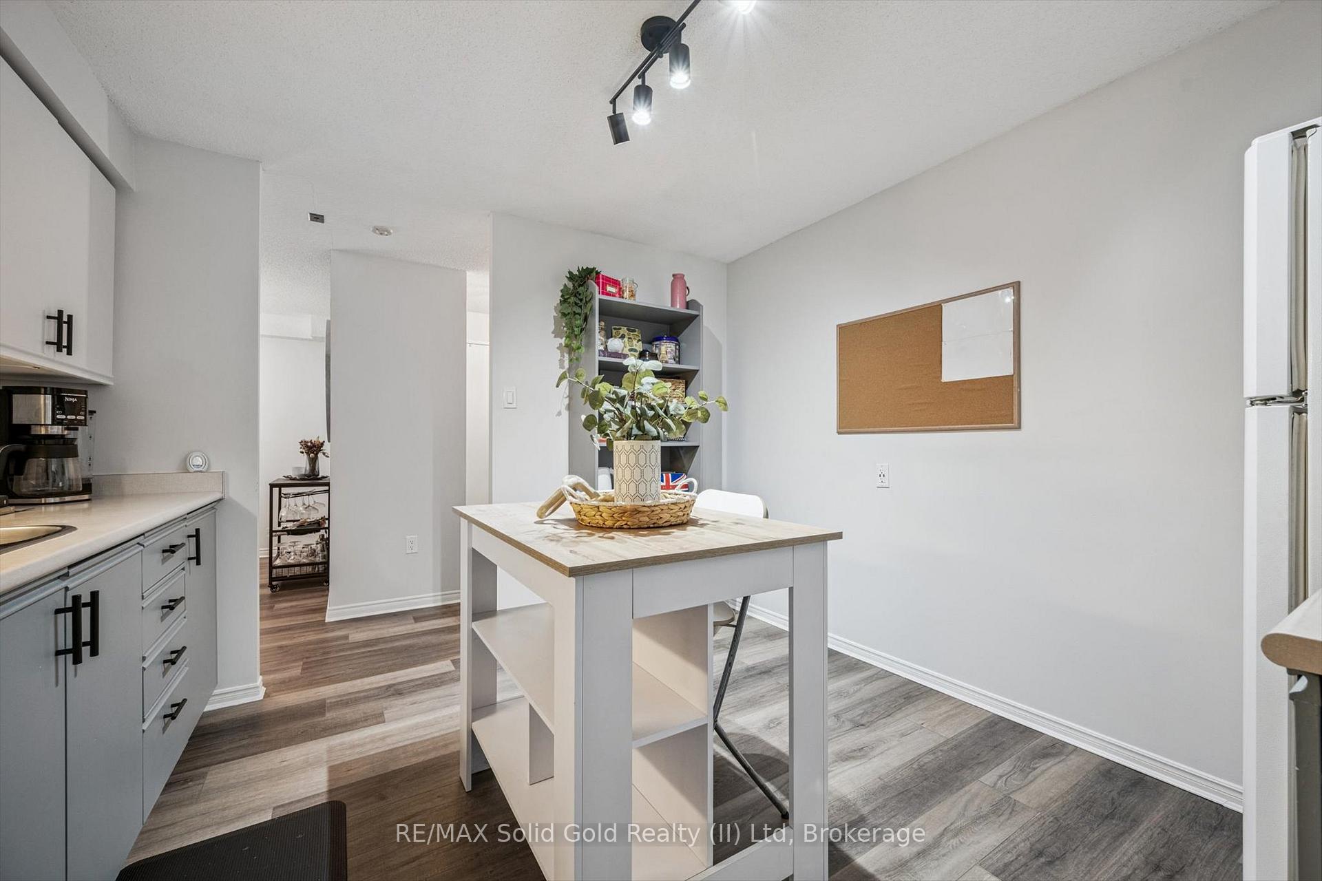 Photo 17 of Unit 304, 35 Green Valley Drive, Kitchener — HOMEH