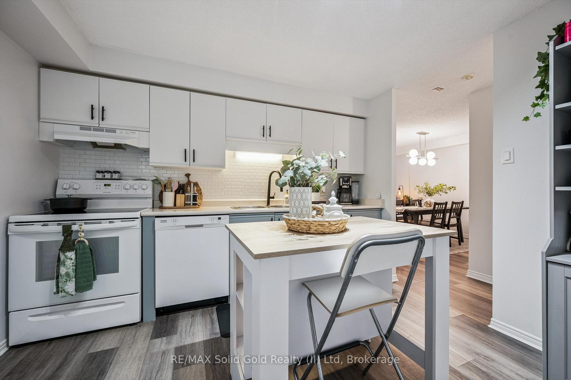 Photo 19 of Unit 304, 35 Green Valley Drive, Kitchener — HOMEH