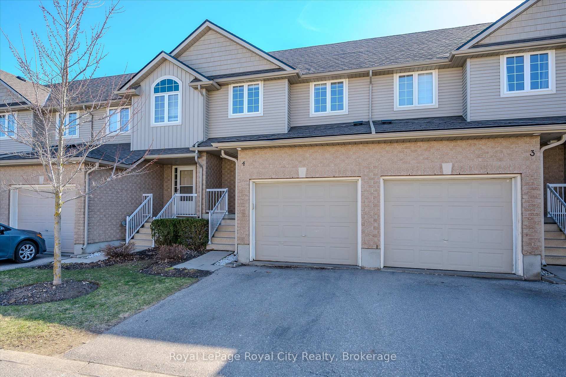 Photo 2 of Unit 4, 361 Arkell Road, Guelph, Pineridge/Westminster Woods — HOMEH
