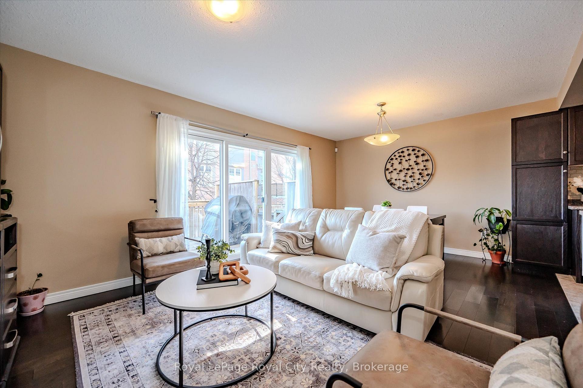 Photo 17 of Unit 4, 361 Arkell Road, Guelph, Pineridge/Westminster Woods — HOMEH