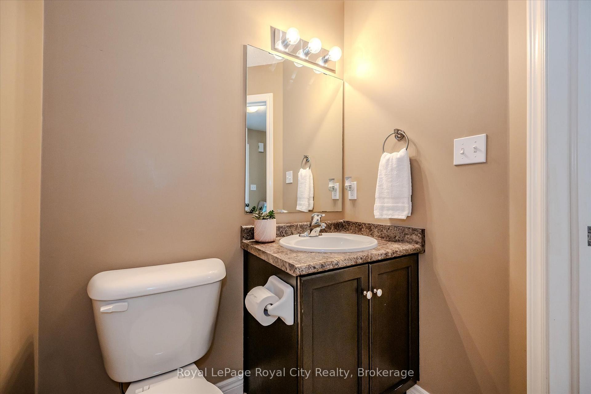 Photo 19 of Unit 4, 361 Arkell Road, Guelph, Pineridge/Westminster Woods — HOMEH