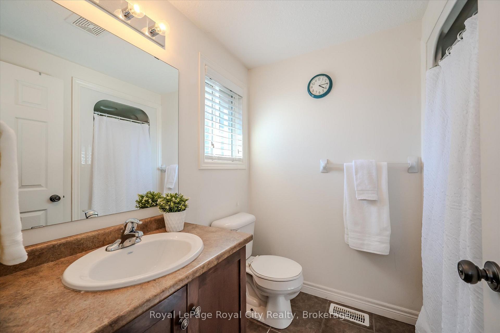Photo 30 of Unit 4, 361 Arkell Road, Guelph, Pineridge/Westminster Woods — HOMEH