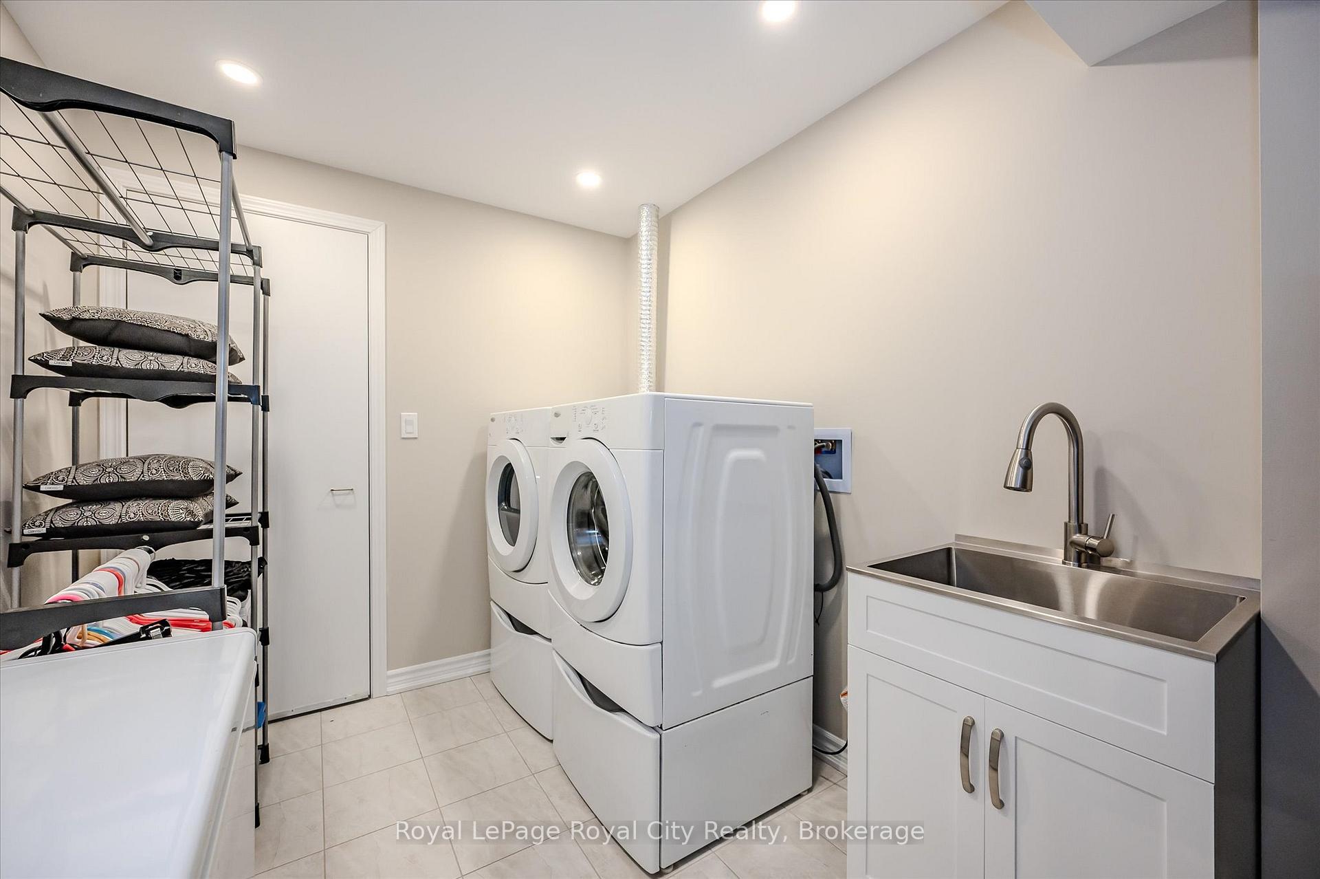 Photo 36 of Unit 4, 361 Arkell Road, Guelph, Pineridge/Westminster Woods — HOMEH