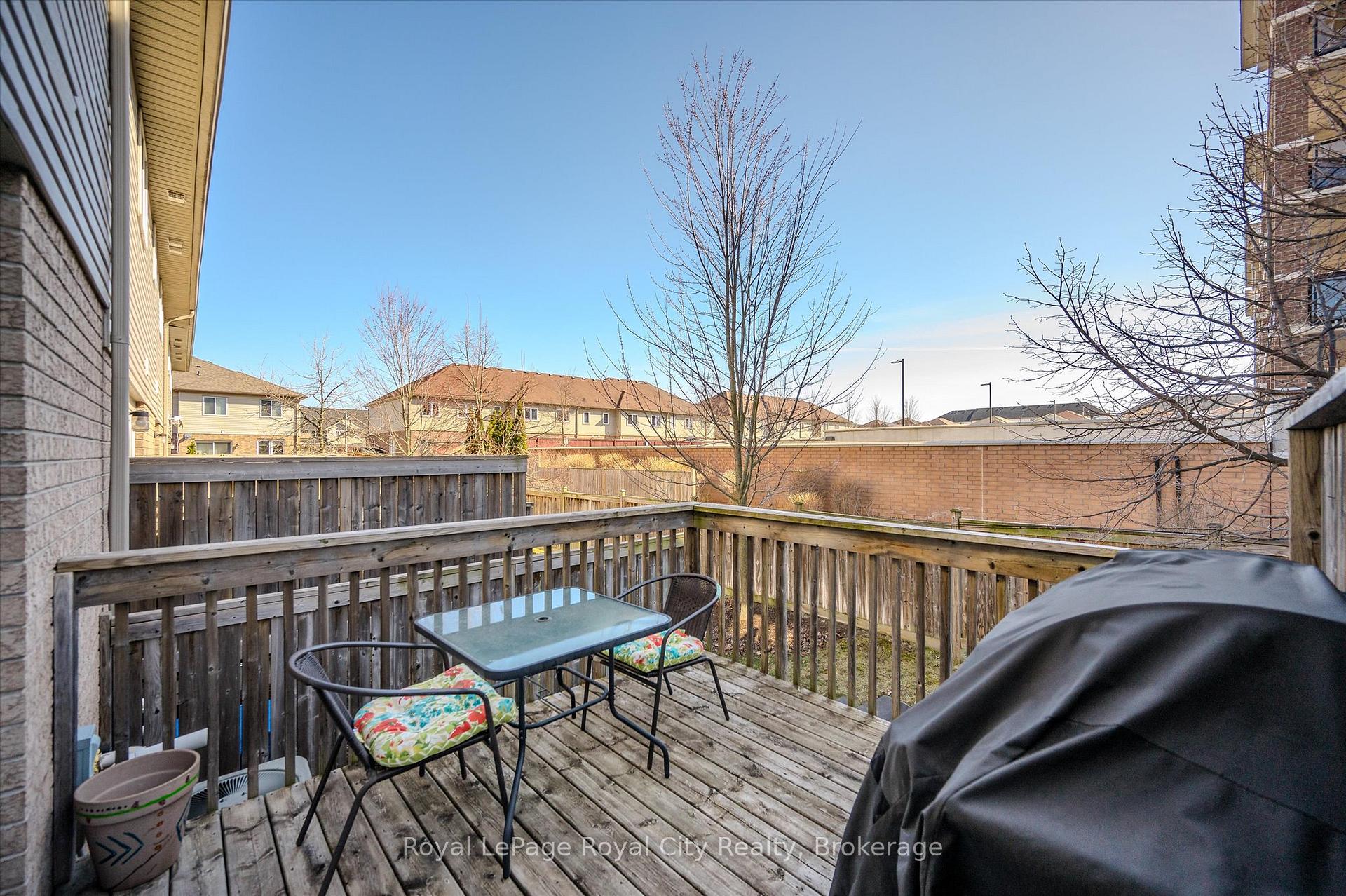 Photo 37 of Unit 4, 361 Arkell Road, Guelph, Pineridge/Westminster Woods — HOMEH