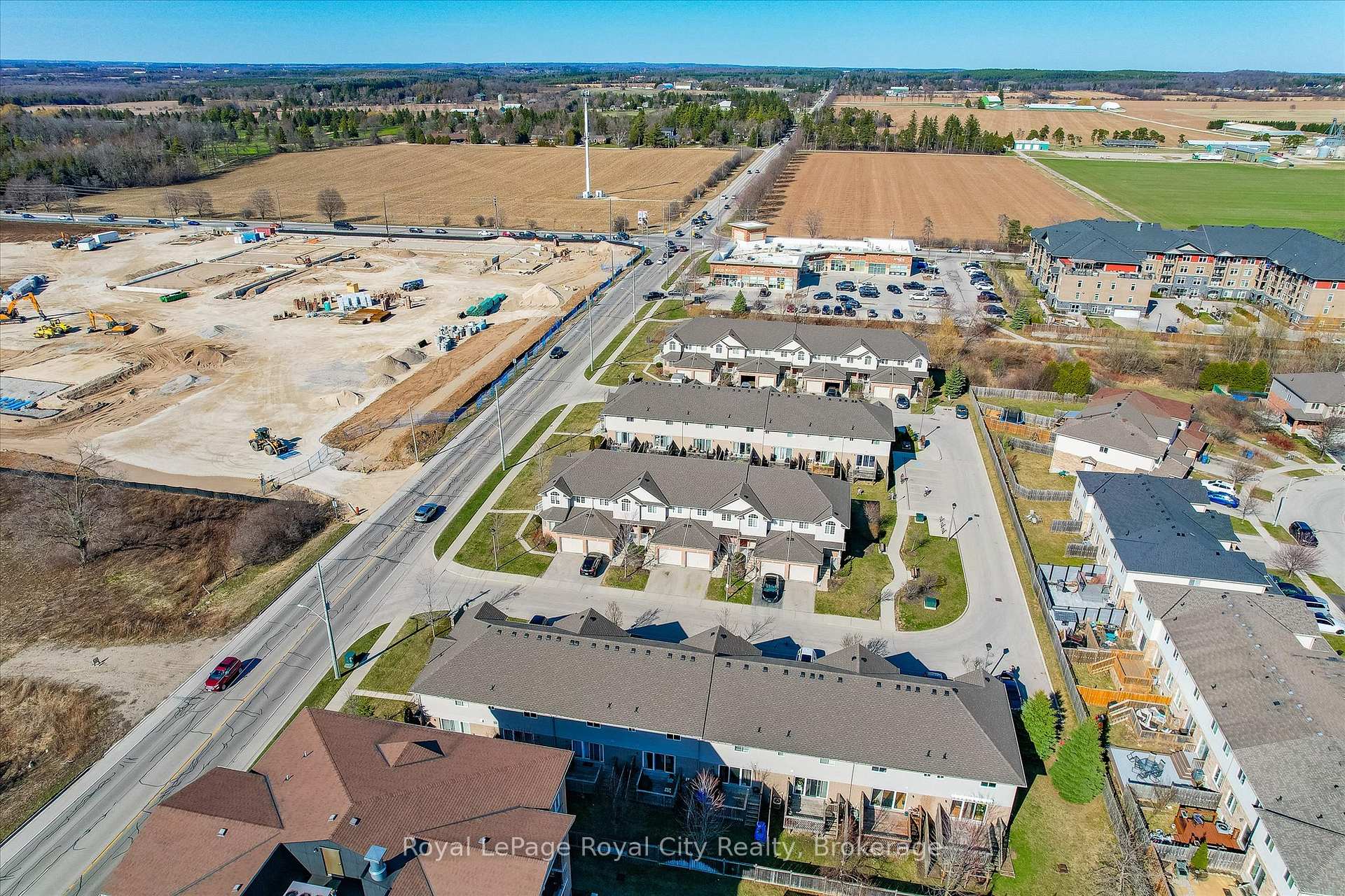Photo 45 of Unit 4, 361 Arkell Road, Guelph, Pineridge/Westminster Woods — HOMEH