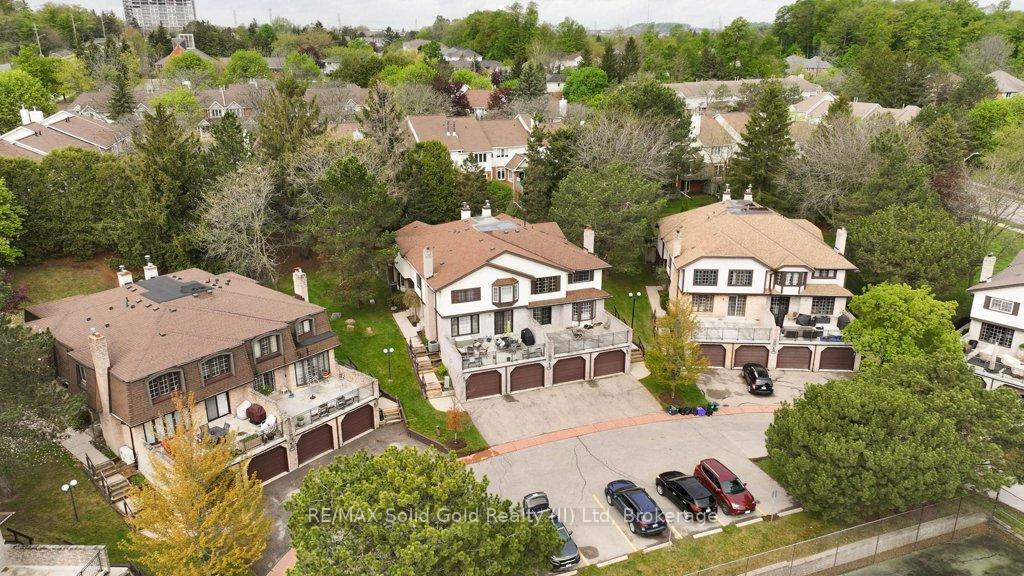 Photo 2 of Unit 2, 487 Beechwood Drive, Waterloo — HOMEH