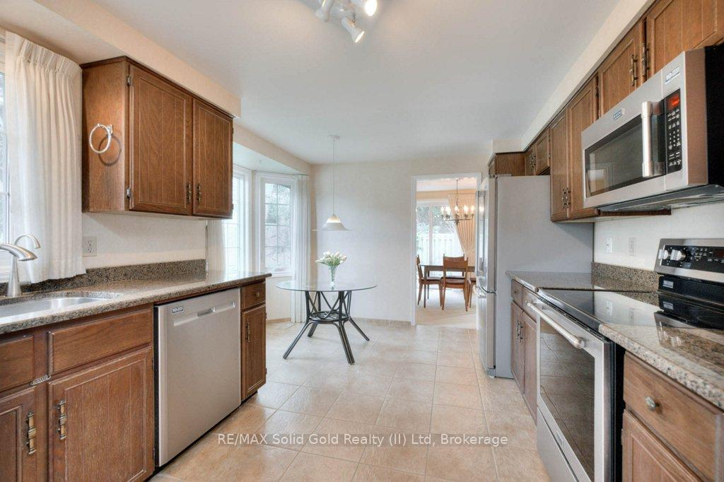 Photo 12 of Unit 2, 487 Beechwood Drive, Waterloo — HOMEH