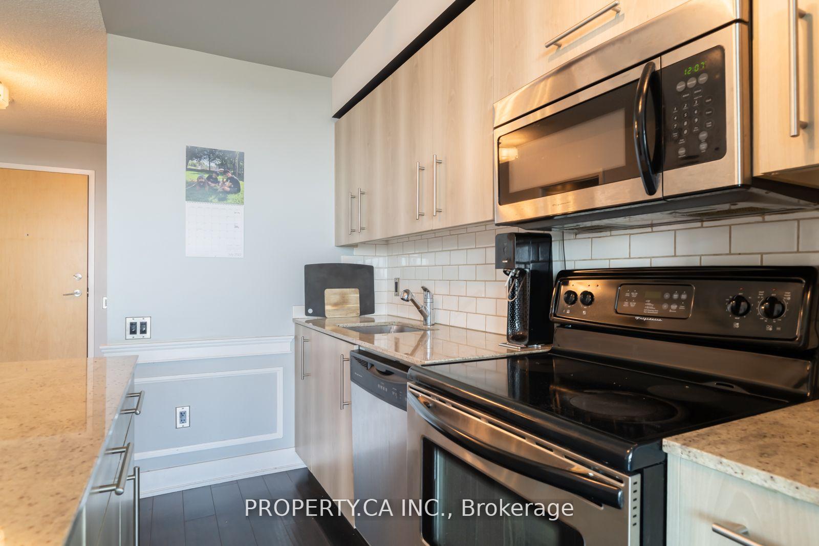 Photo 4 of Unit 1705, 1048 Broadview Avenue, Toronto, Broadview North — HOMEH
