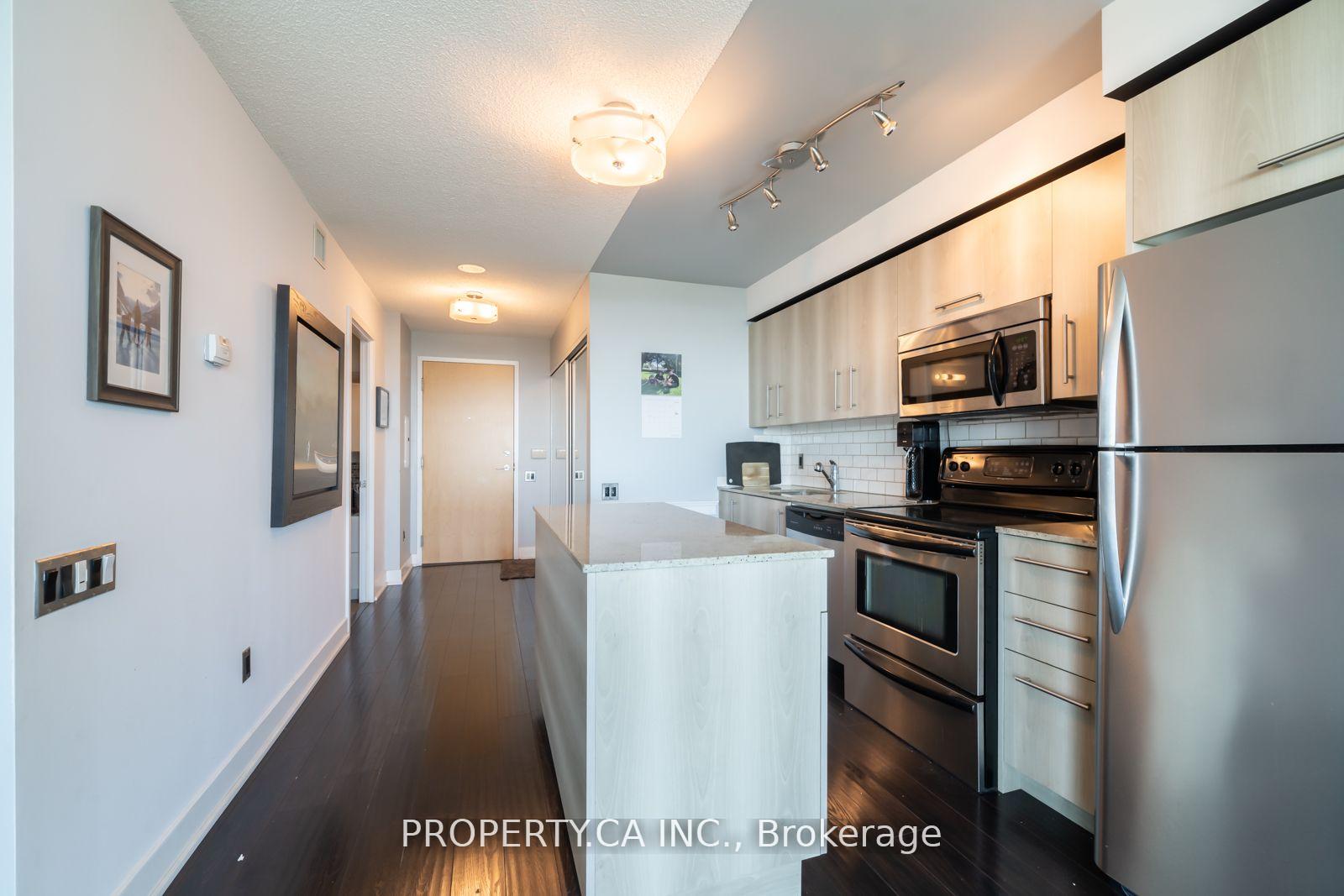 Photo 6 of Unit 1705, 1048 Broadview Avenue, Toronto, Broadview North — HOMEH