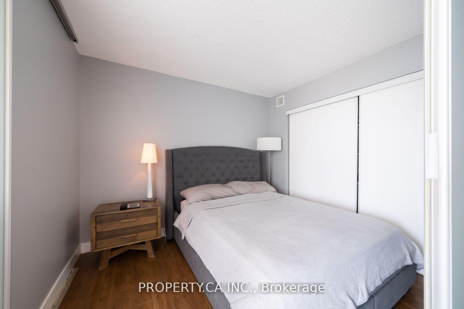 Photo 7 of Unit 1705, 1048 Broadview Avenue, Toronto, Broadview North — HOMEH