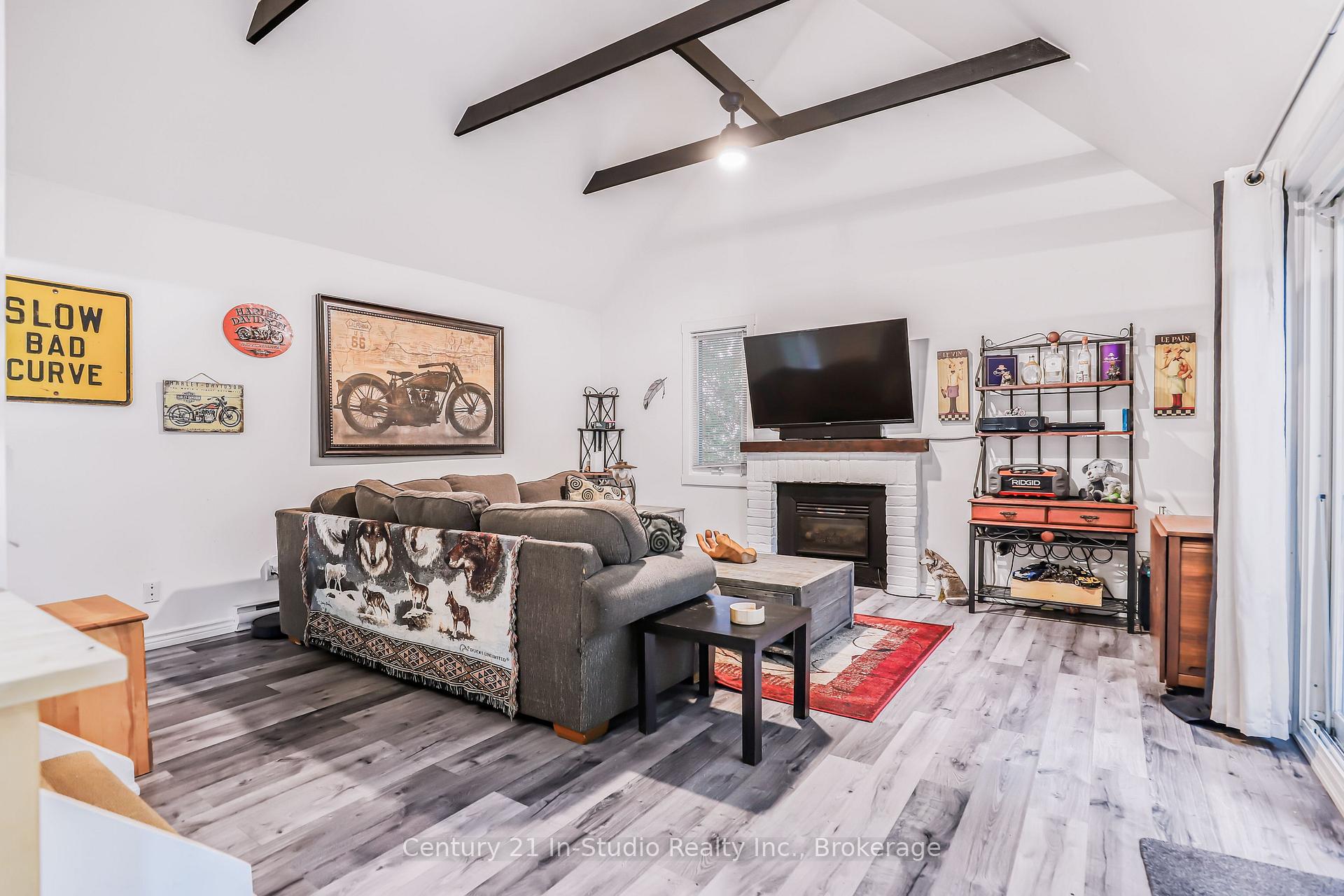Photo 1 of Unit 324, 5 Dawson Drive, Collingwood — HOMEH