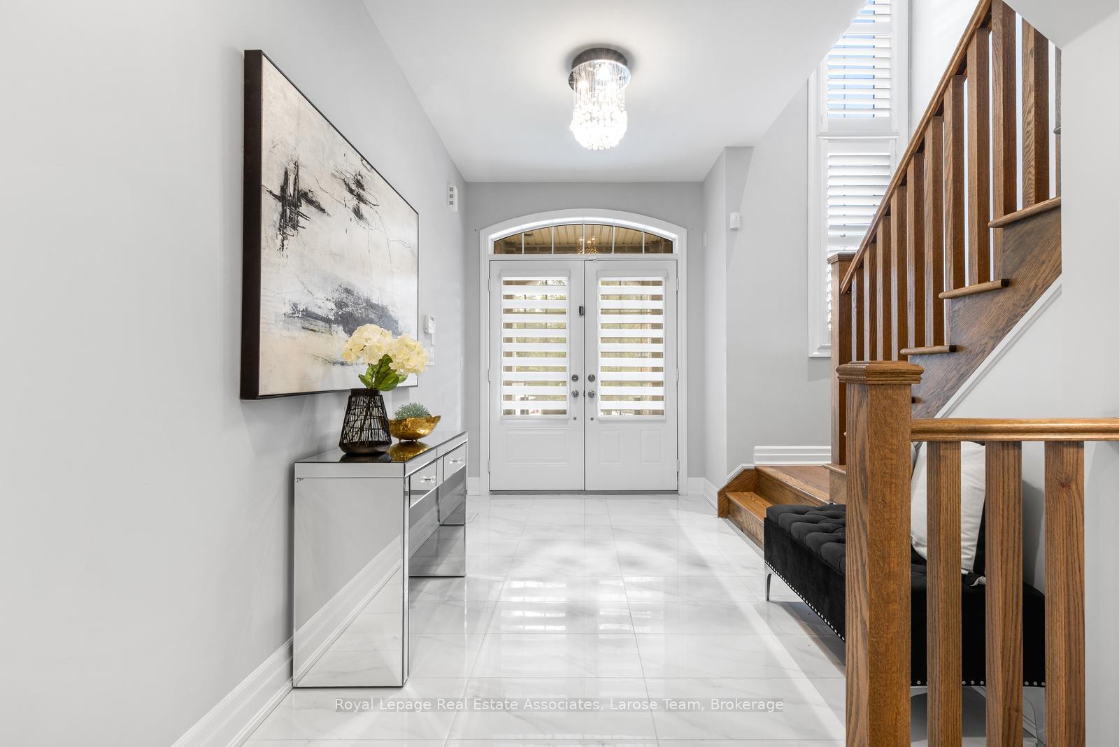Photo 3 of 26 Perdita Road, Brampton, Bram West — HOMEH