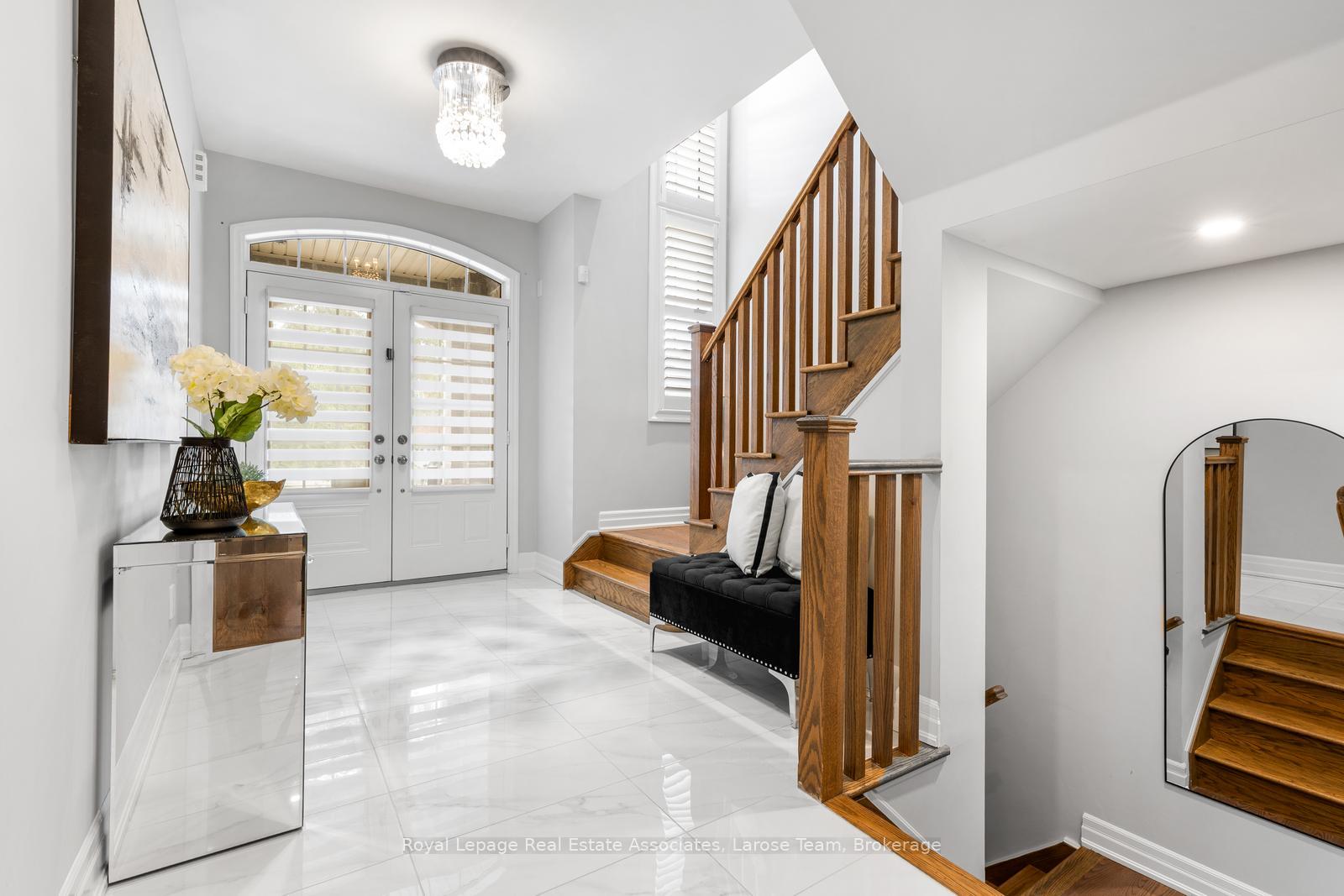 Photo 5 of 26 Perdita Road, Brampton, Bram West — HOMEH