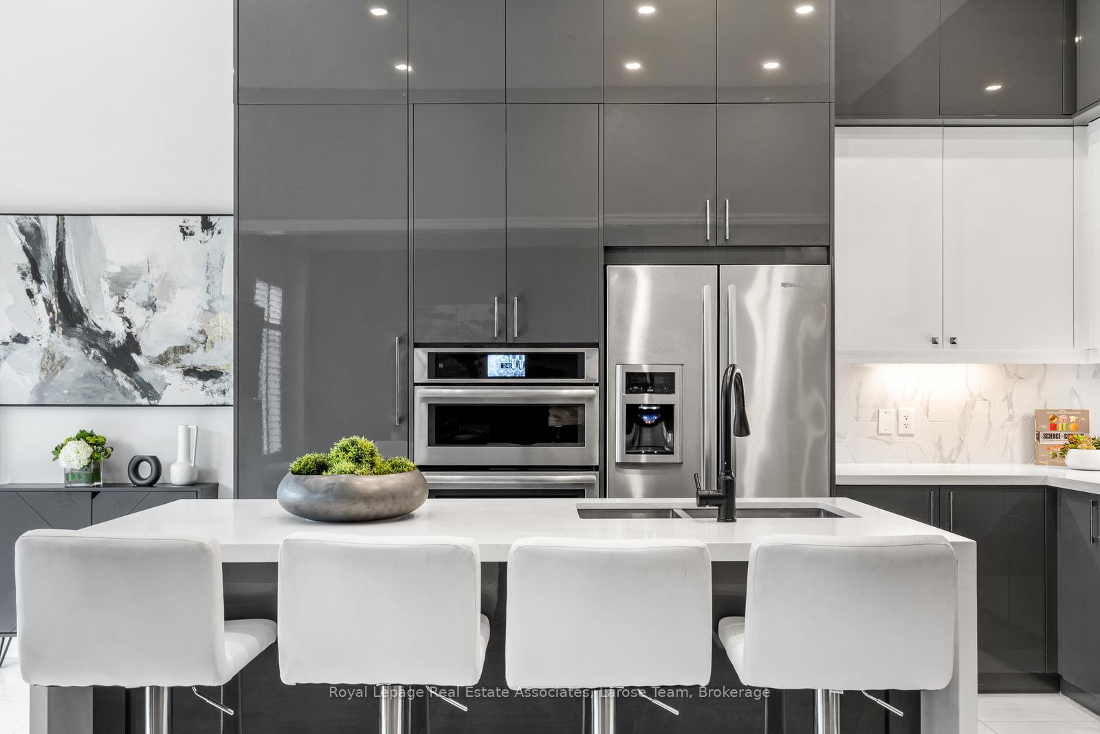 Photo 15 of 26 Perdita Road, Brampton, Bram West — HOMEH