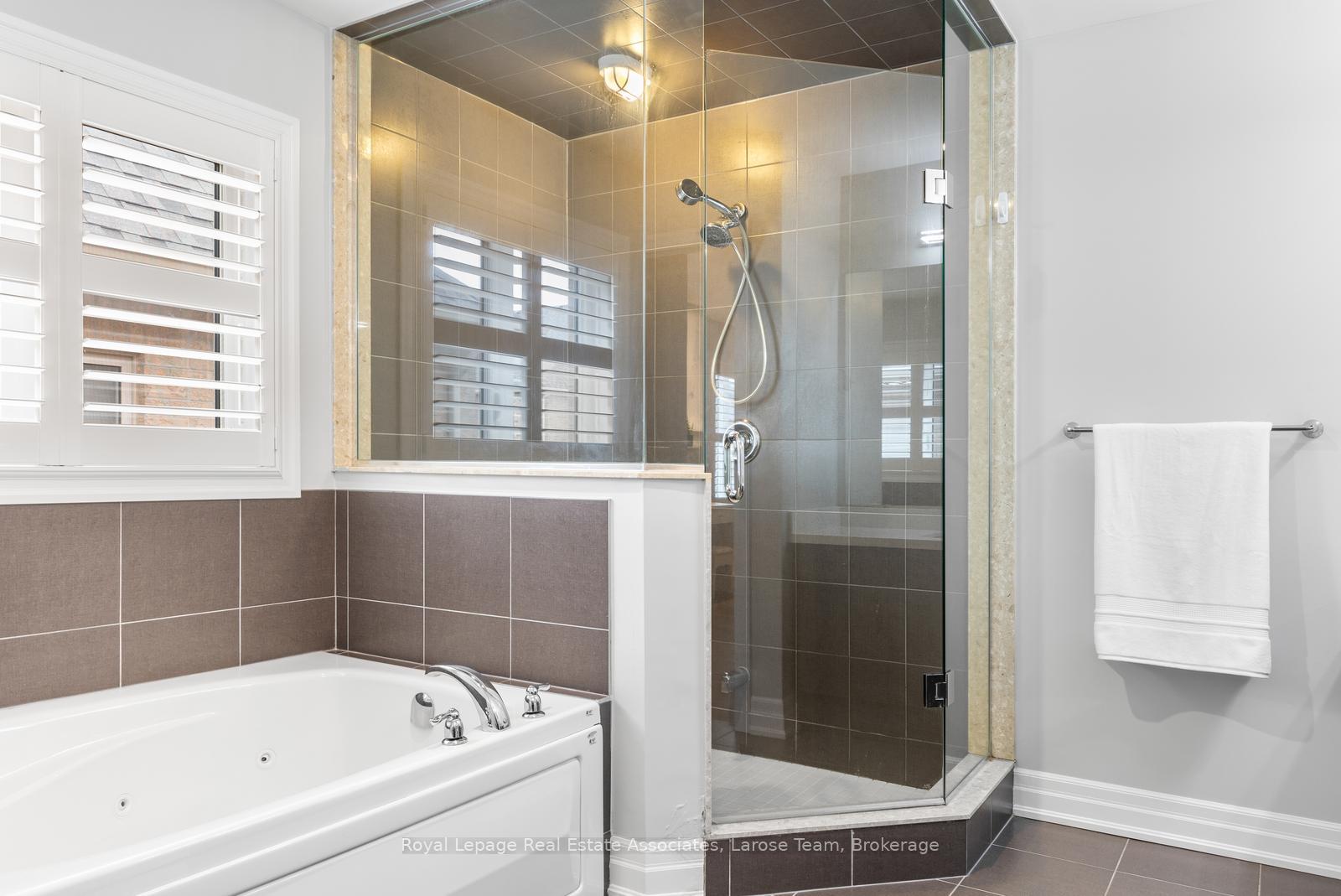 Photo 28 of 26 Perdita Road, Brampton, Bram West — HOMEH
