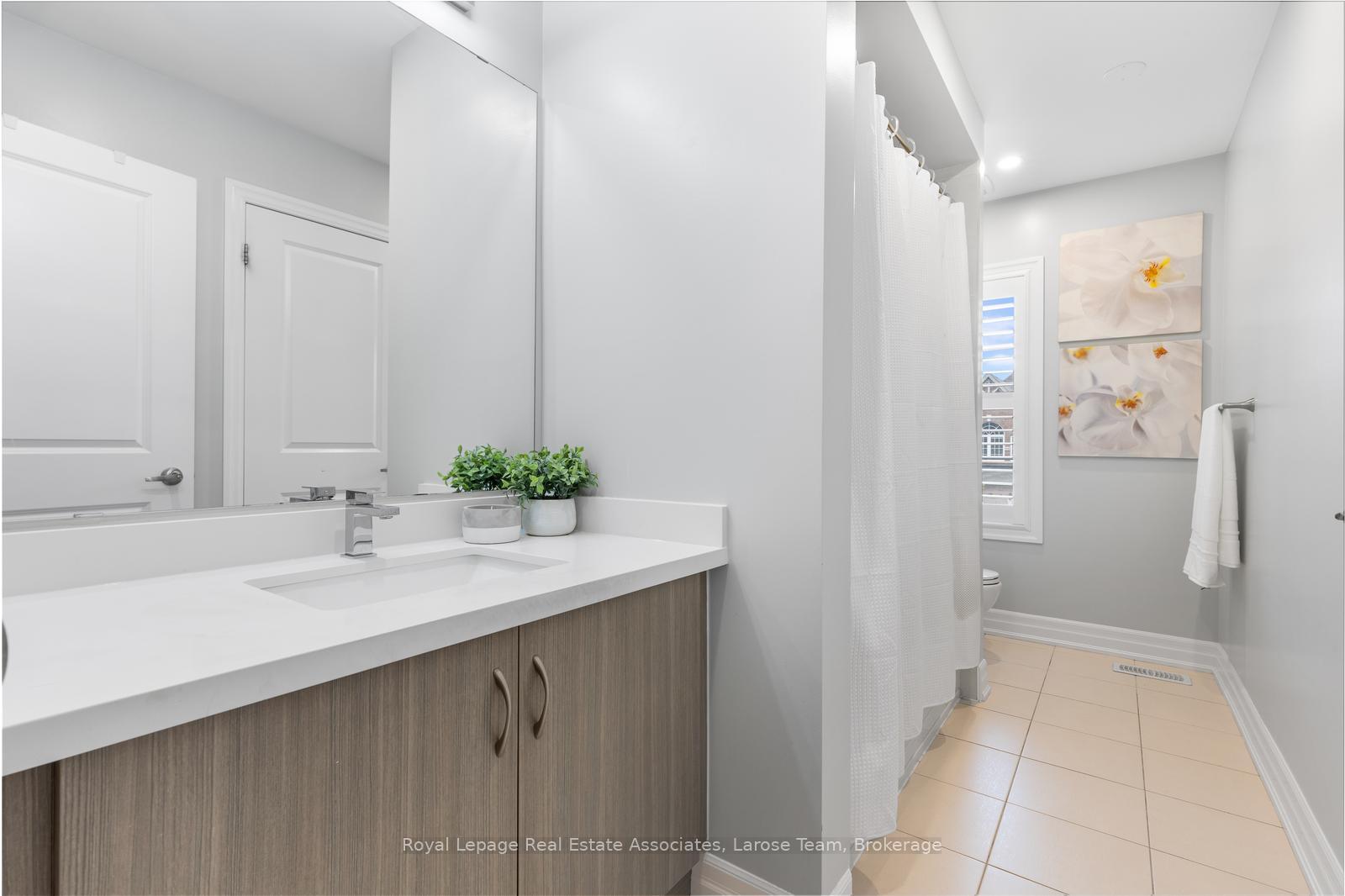 Photo 32 of 26 Perdita Road, Brampton, Bram West — HOMEH