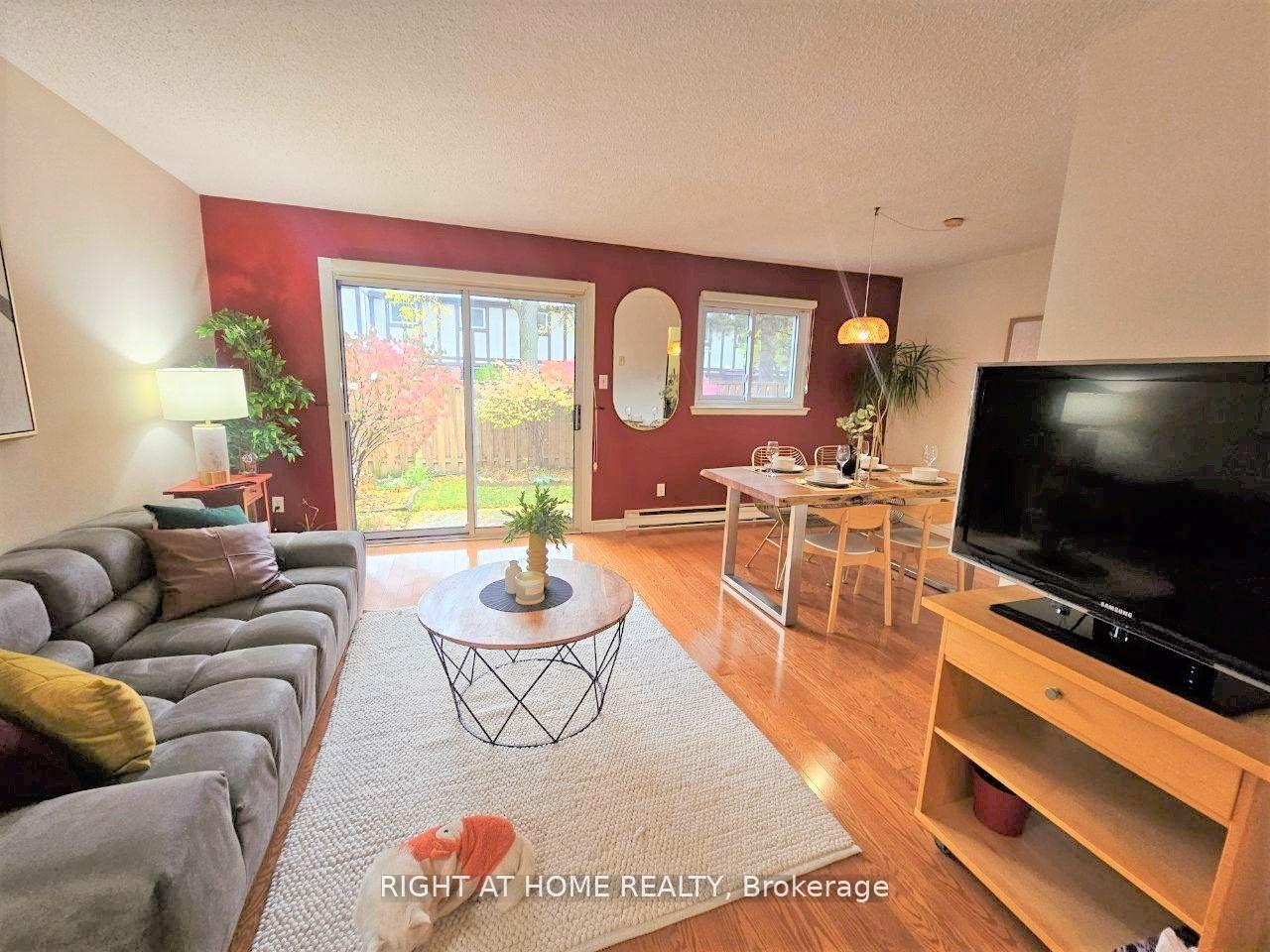 Front of Unit 405, 11 Reith Way