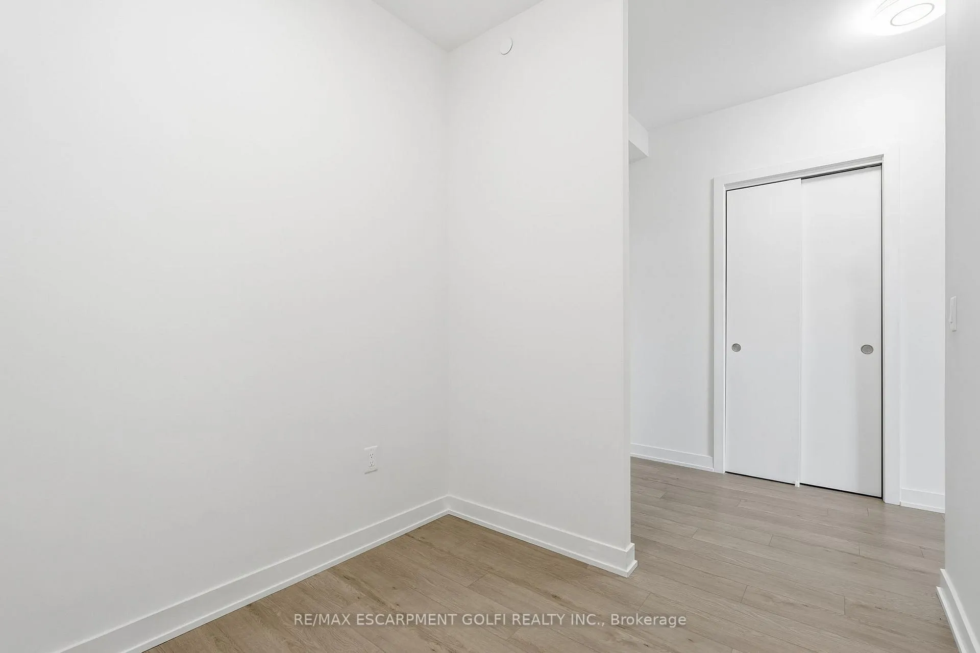 Photo 9 of Unit 416, 212 King William Street, Hamilton, Beasley — HOMEH