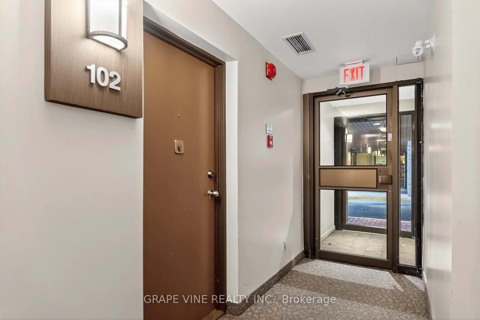 Photo 6 of Unit 102, 50 Burnside Avenue, Ottawa, Mechanicsville — HOMEH