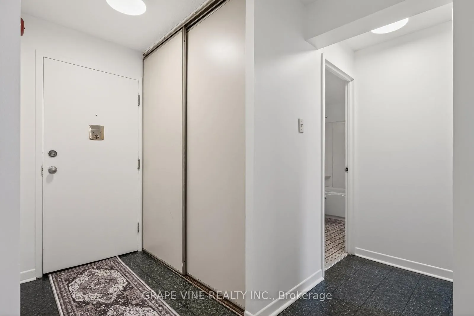 Photo 7 of Unit 102, 50 Burnside Avenue, Ottawa, Mechanicsville — HOMEH