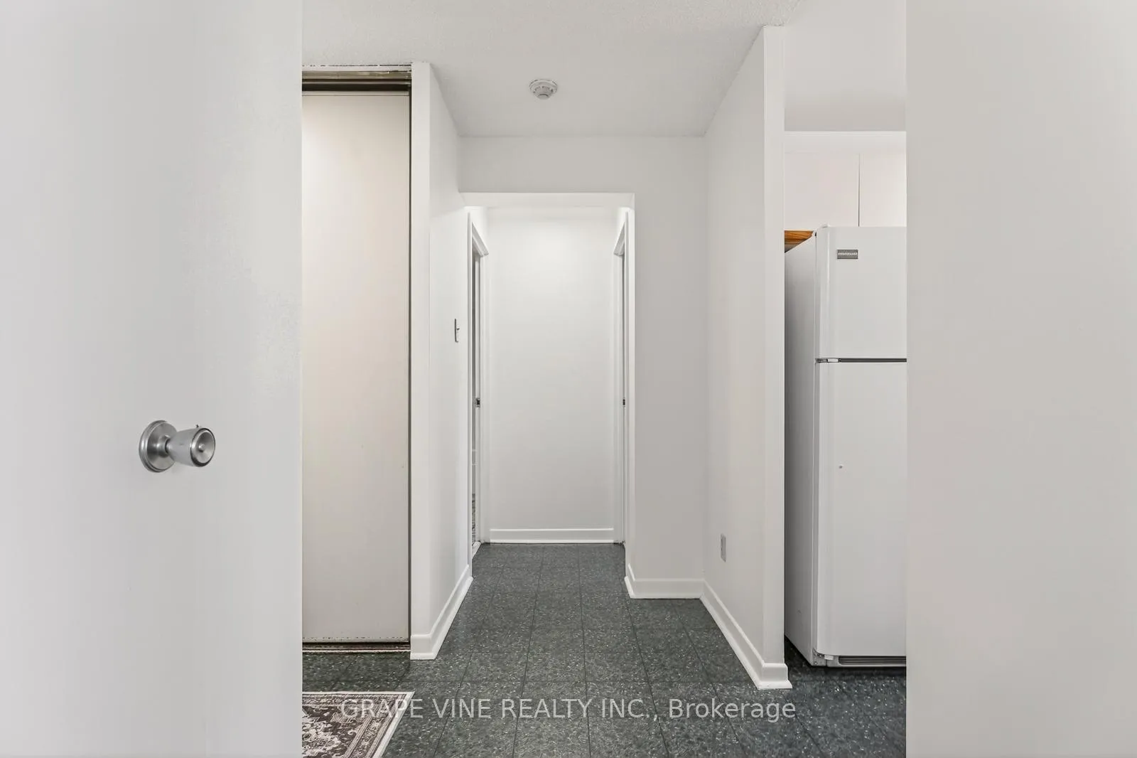 Photo 10 of Unit 102, 50 Burnside Avenue, Ottawa, Mechanicsville — HOMEH