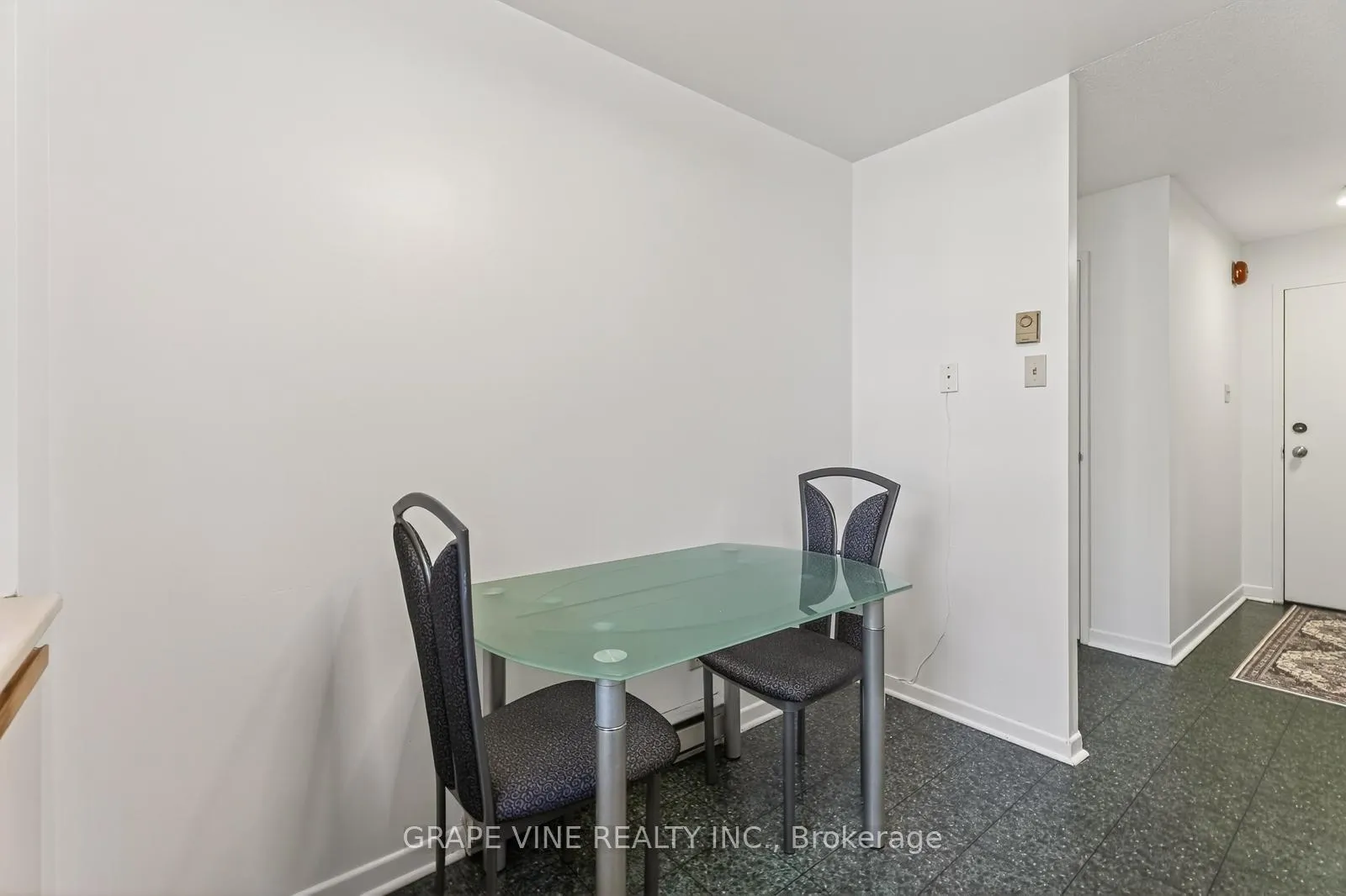Photo 18 of Unit 102, 50 Burnside Avenue, Ottawa, Mechanicsville — HOMEH
